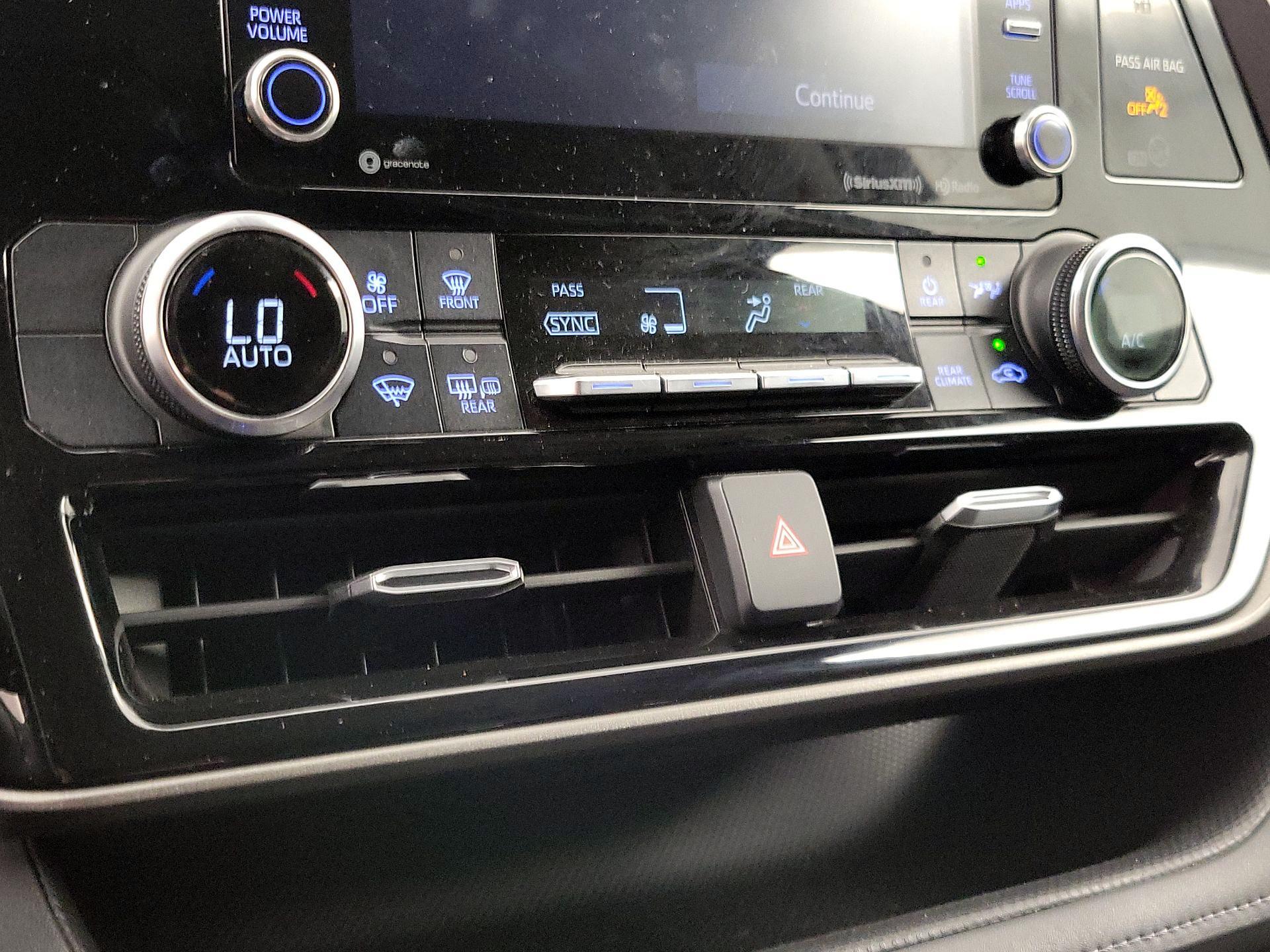 Thumbnail: 2020 Toyota Highlander - 16