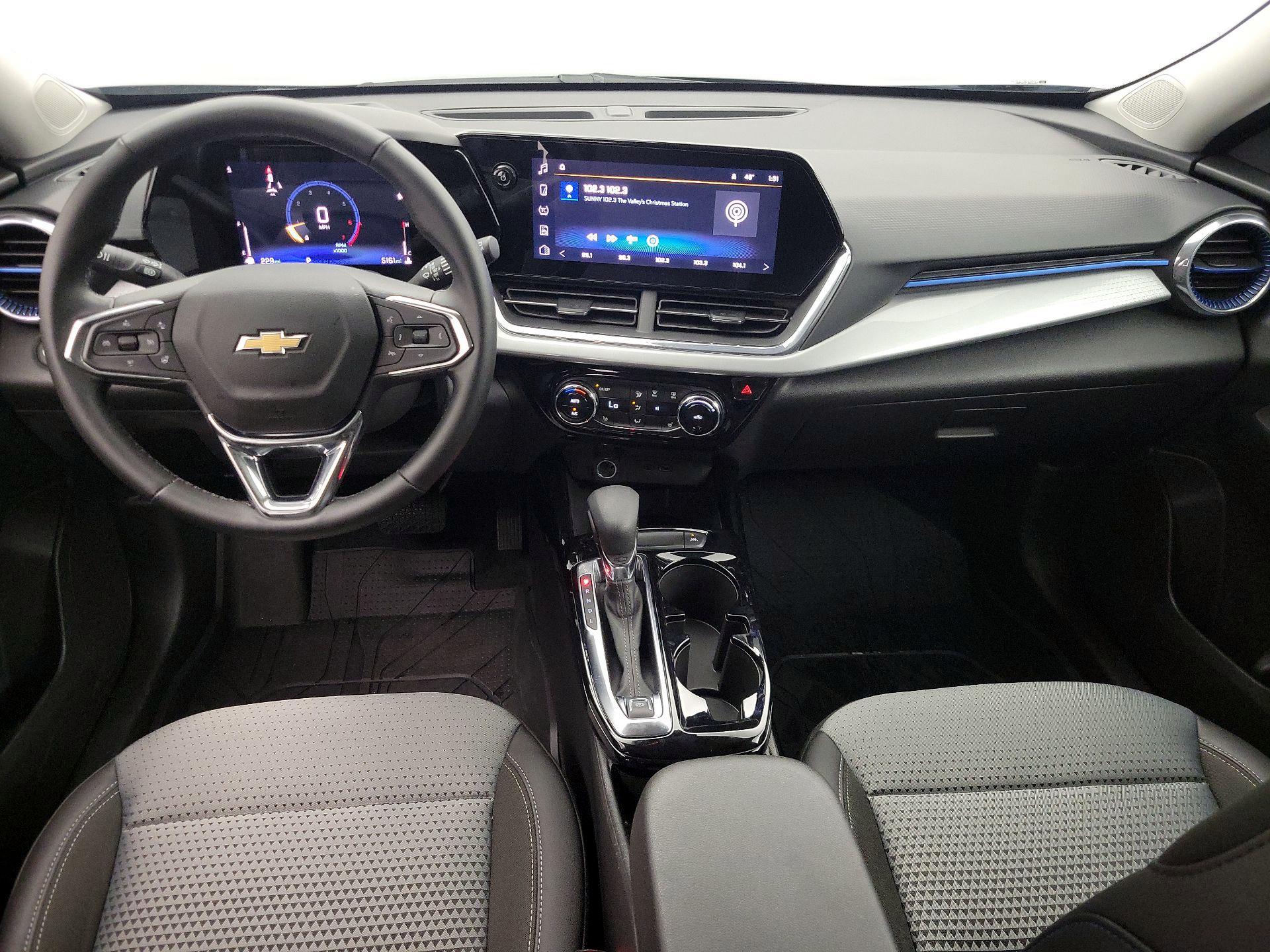 Thumbnail: 2025 Chevrolet Trax - 9