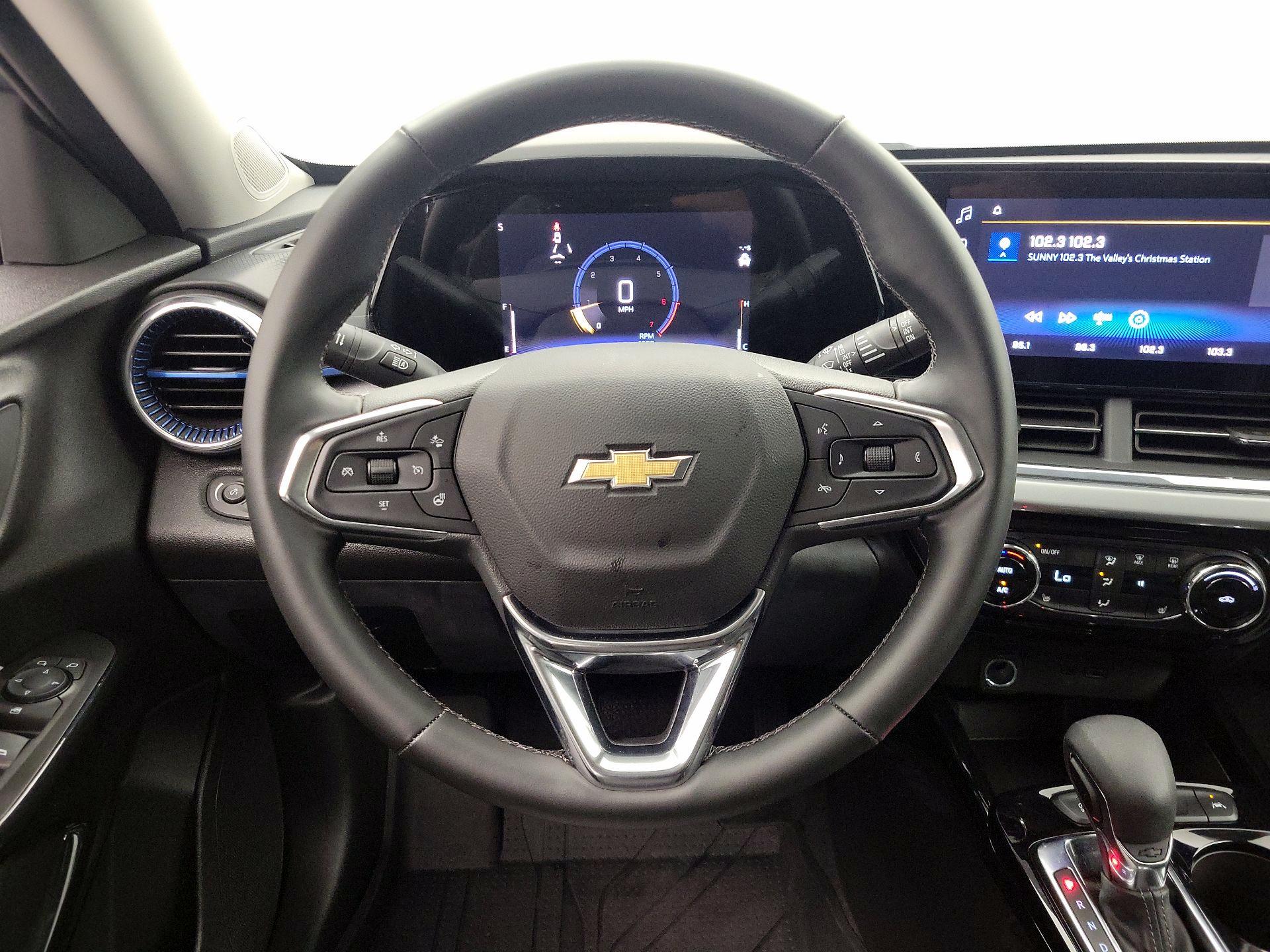 Thumbnail: 2025 Chevrolet Trax - 10