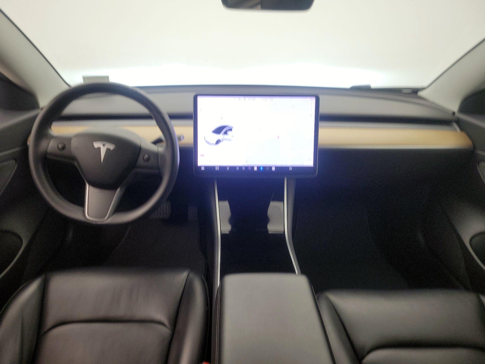 Thumbnail: 2020 Tesla Model 3 - 9