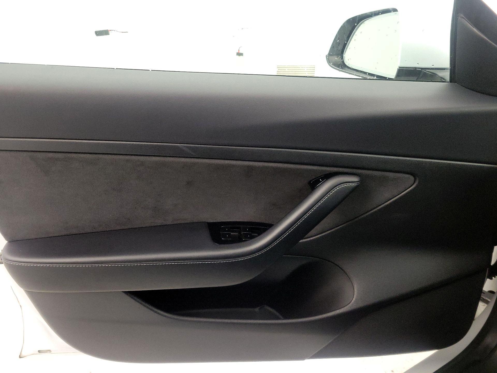 Thumbnail: 2020 Tesla Model 3 - 12