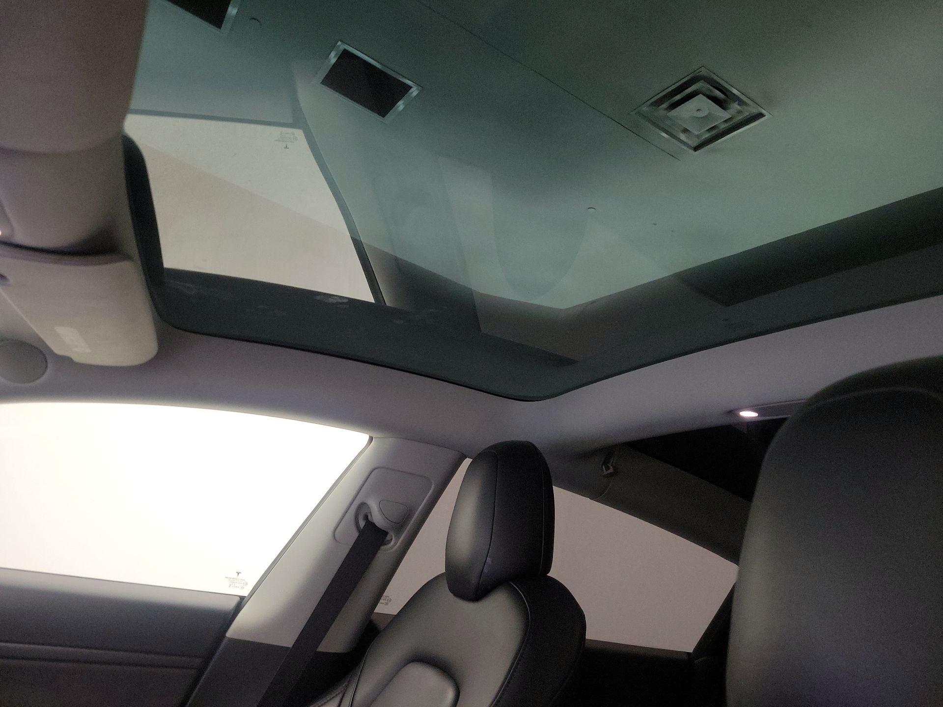 Thumbnail: 2020 Tesla Model 3 - 18