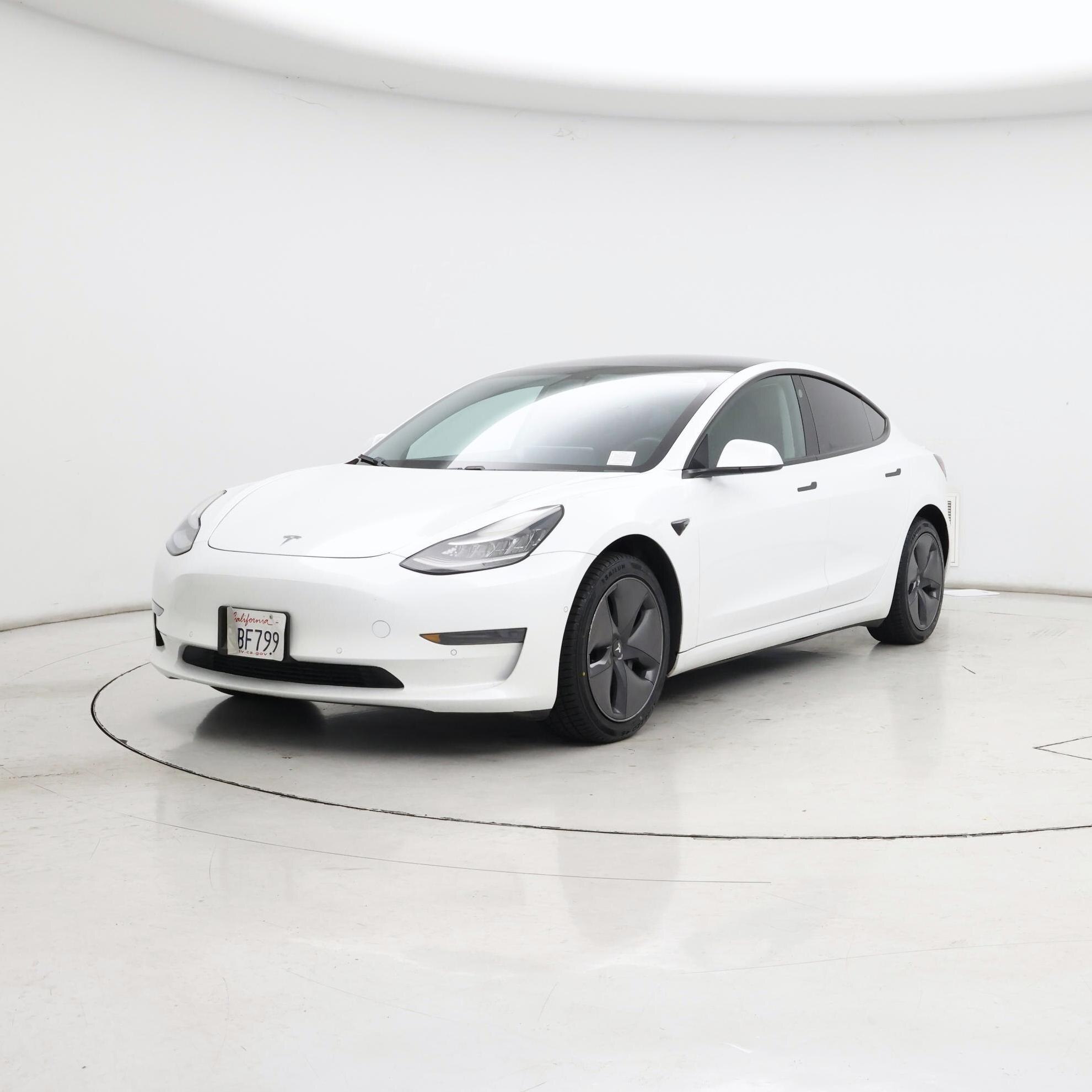 Thumbnail: 2020 Tesla Model 3 - 4