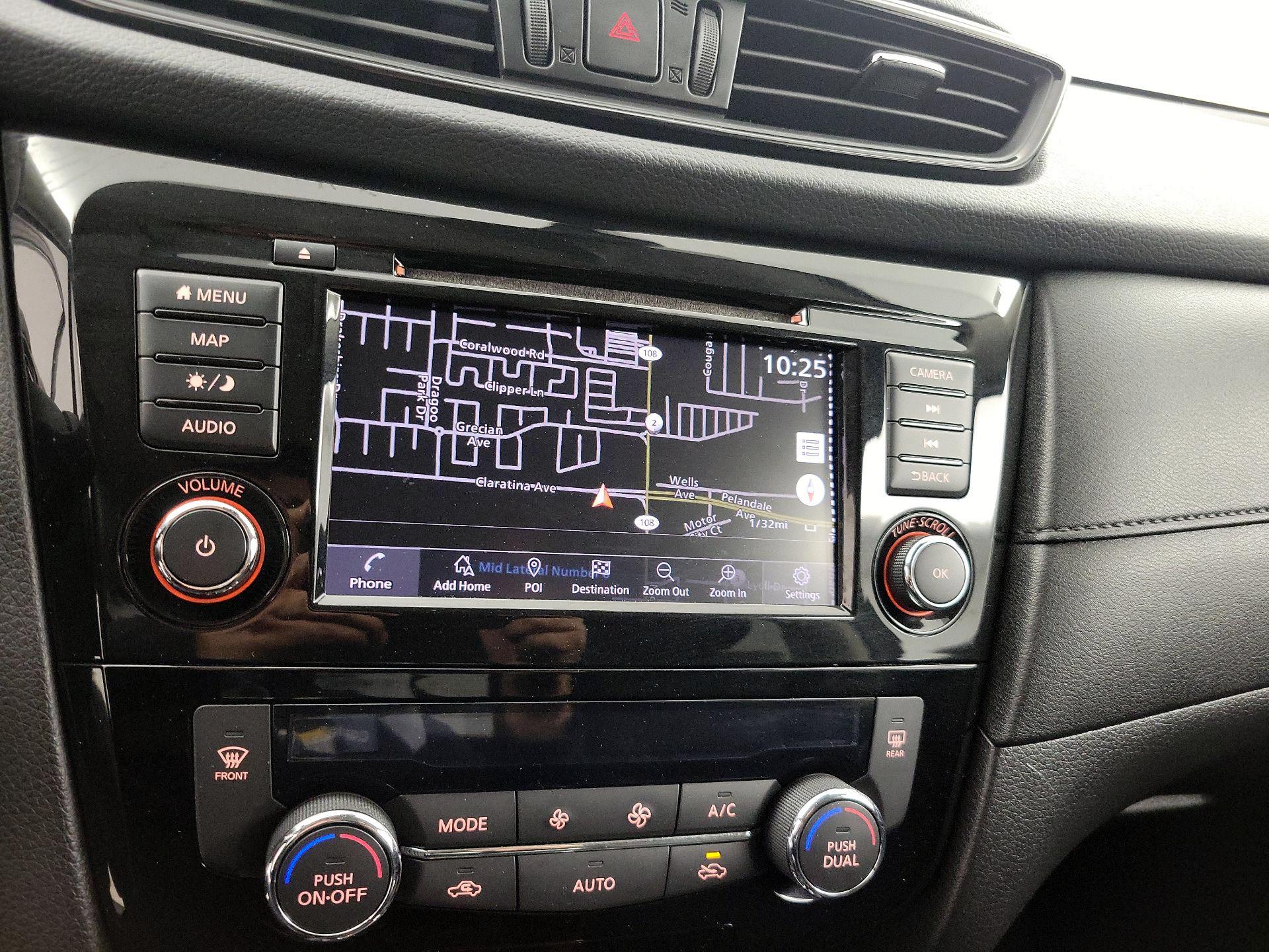 Thumbnail: 2019 Nissan Rogue - 14