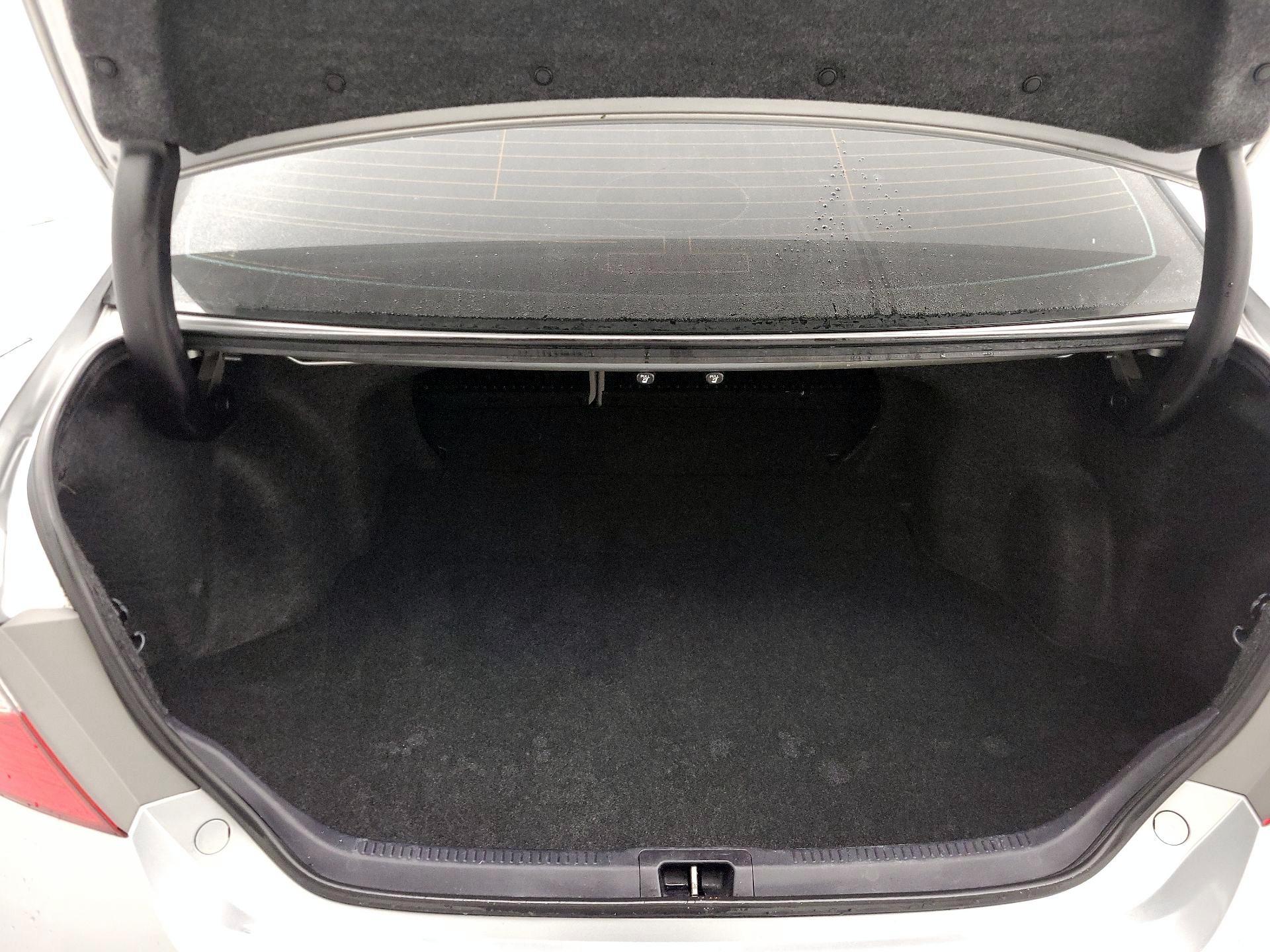 Thumbnail: 2017 Toyota Camry - 20