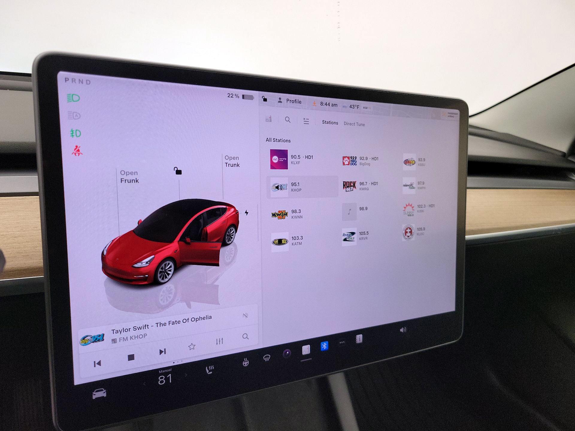 Thumbnail: 2022 Tesla Model 3 - 15