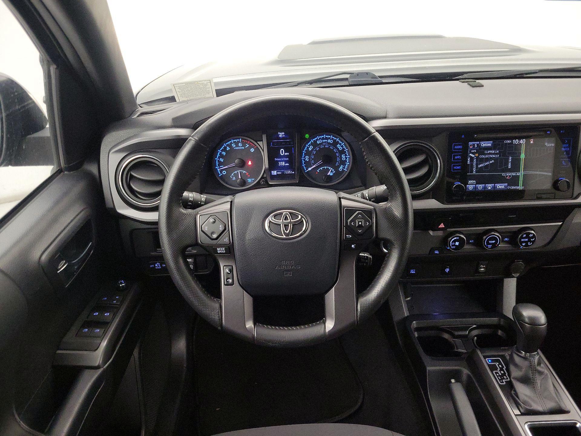 Thumbnail: 2017 Toyota Tacoma - 10