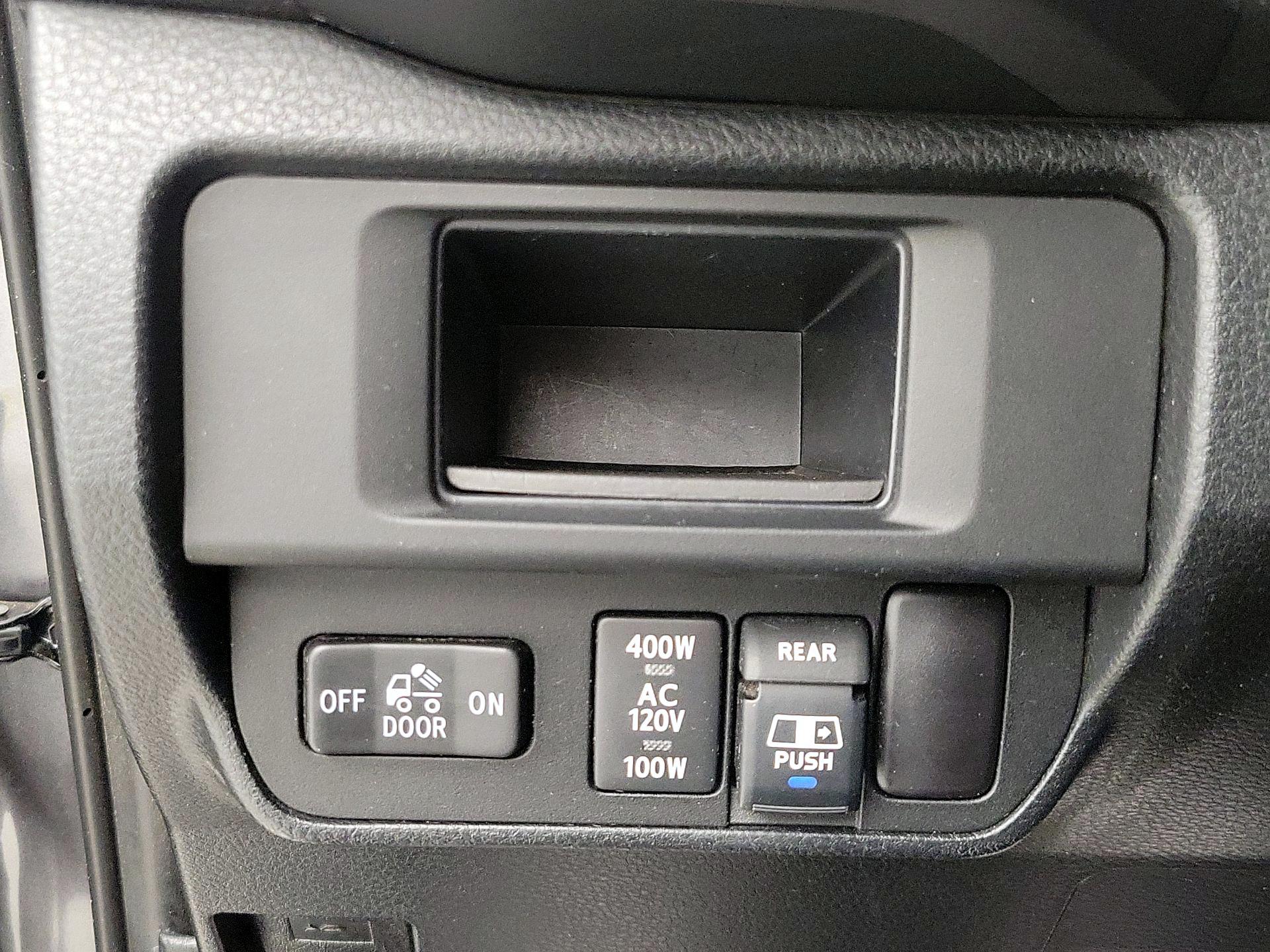 Thumbnail: 2017 Toyota Tacoma - 13