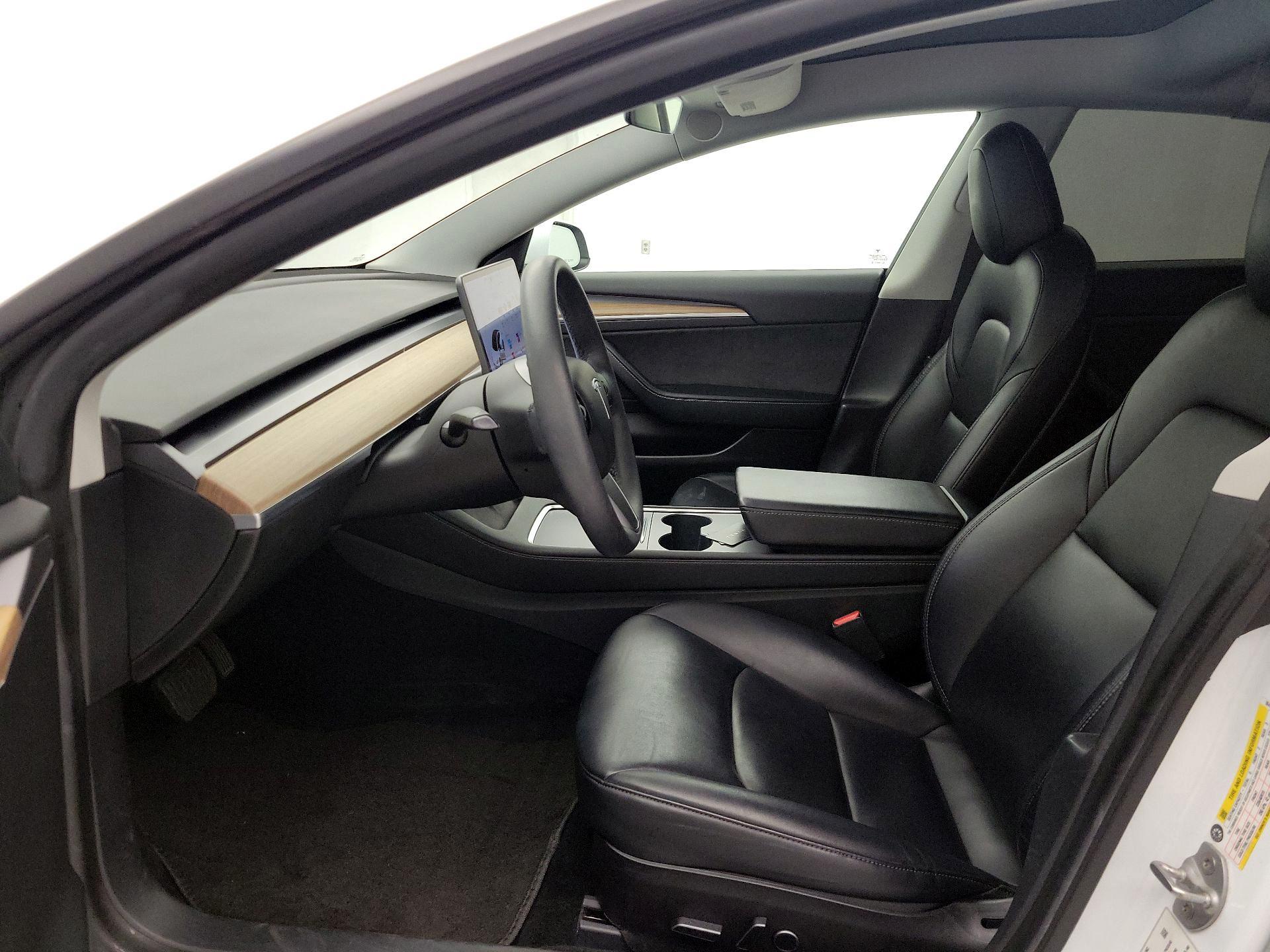 Thumbnail: 2021 Tesla Model 3 - 11