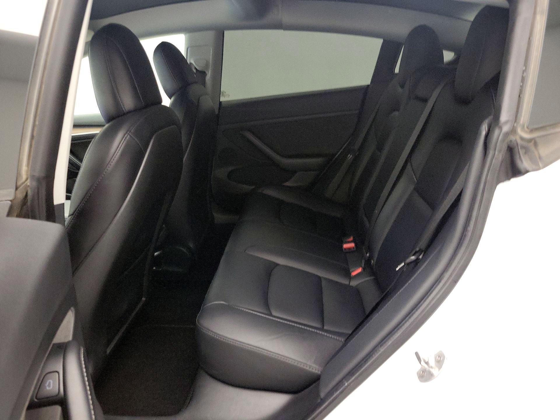 Thumbnail: 2021 Tesla Model 3 - 19