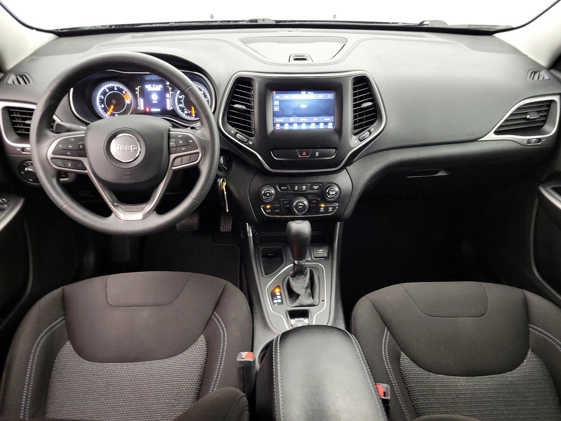 Thumbnail: 2021 Jeep Cherokee - 9