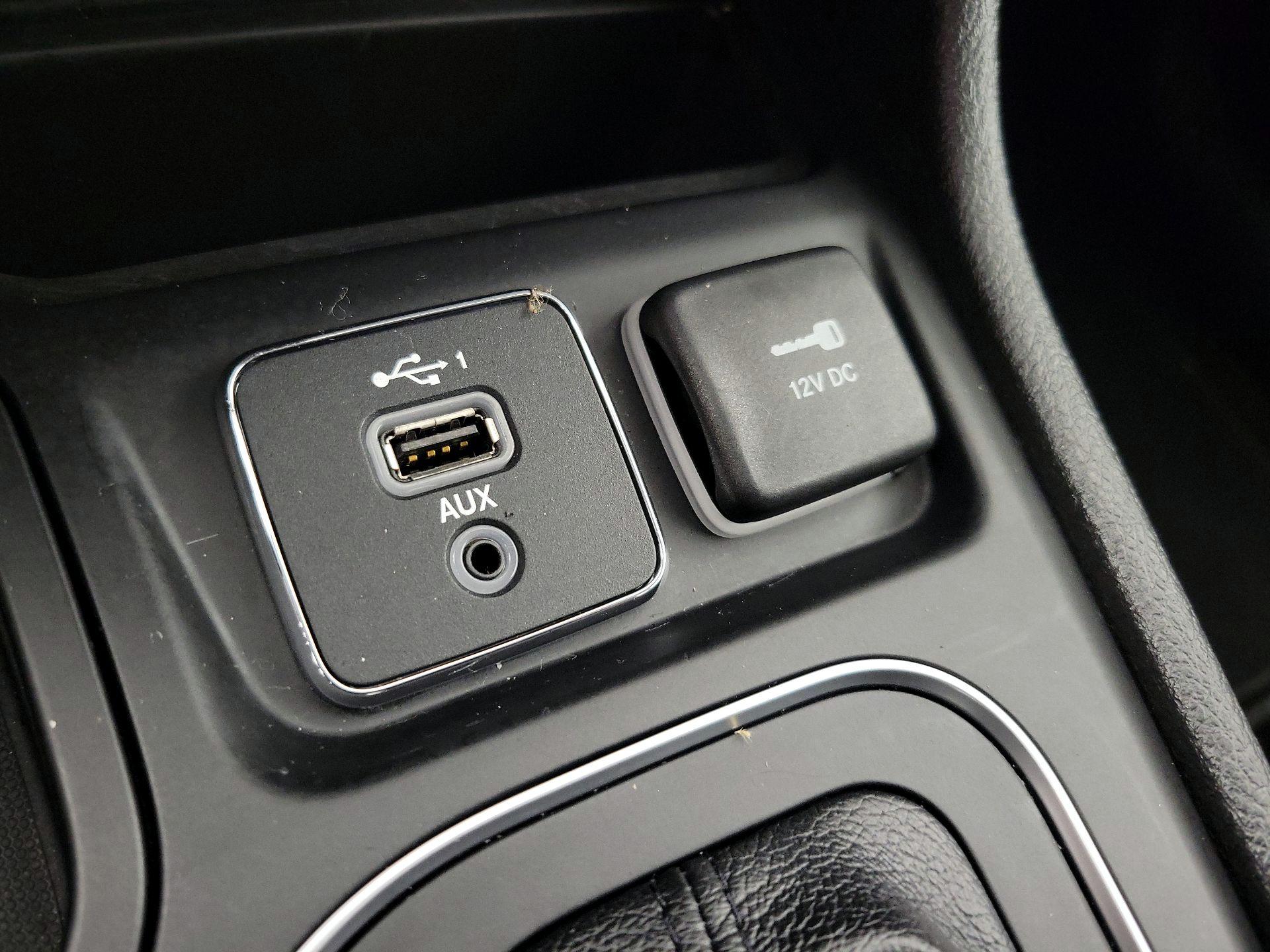 Thumbnail: 2021 Jeep Cherokee - 18