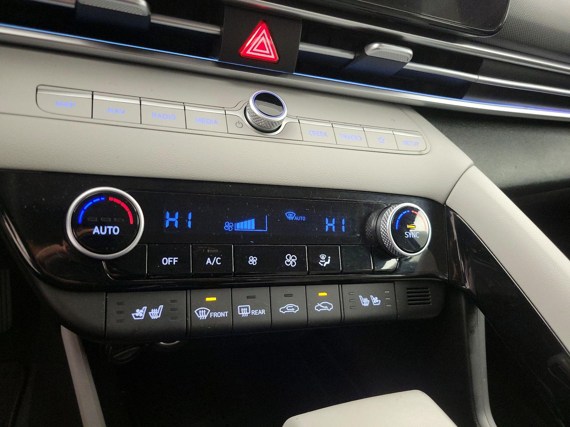 Thumbnail: 2023 Hyundai Elantra - 17