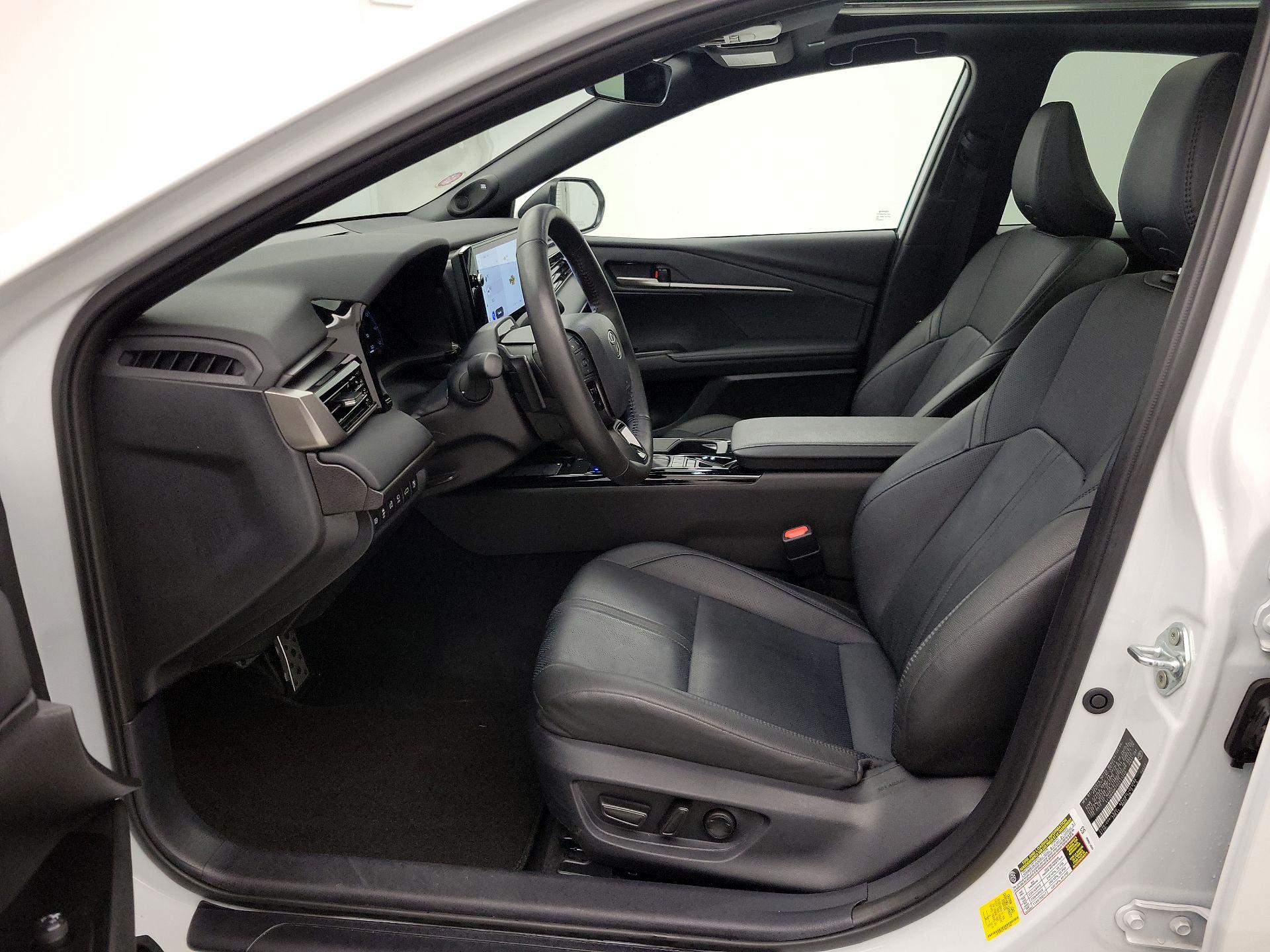 Thumbnail: 2025 Toyota Camry - 11