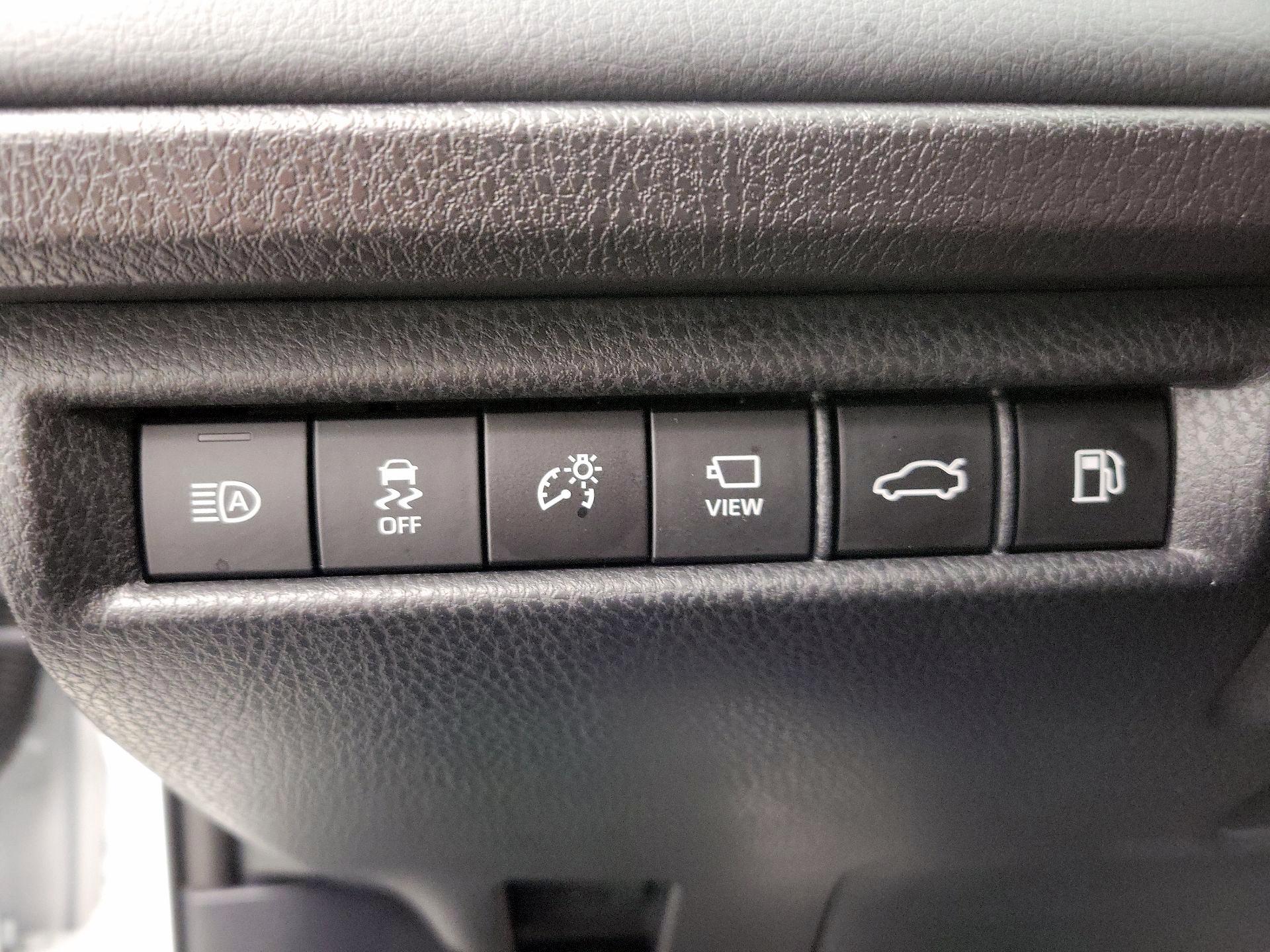 Thumbnail: 2025 Toyota Camry - 13