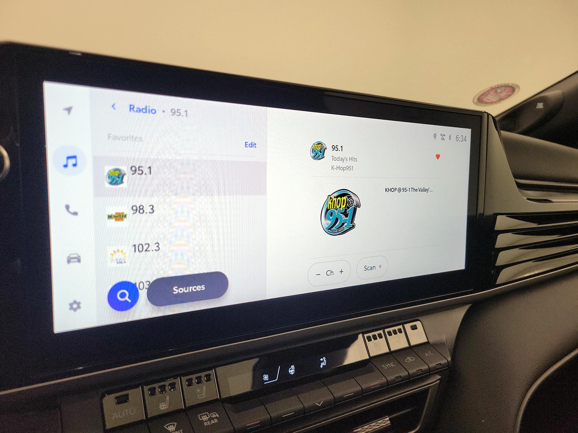 Thumbnail: 2025 Toyota Camry - 15