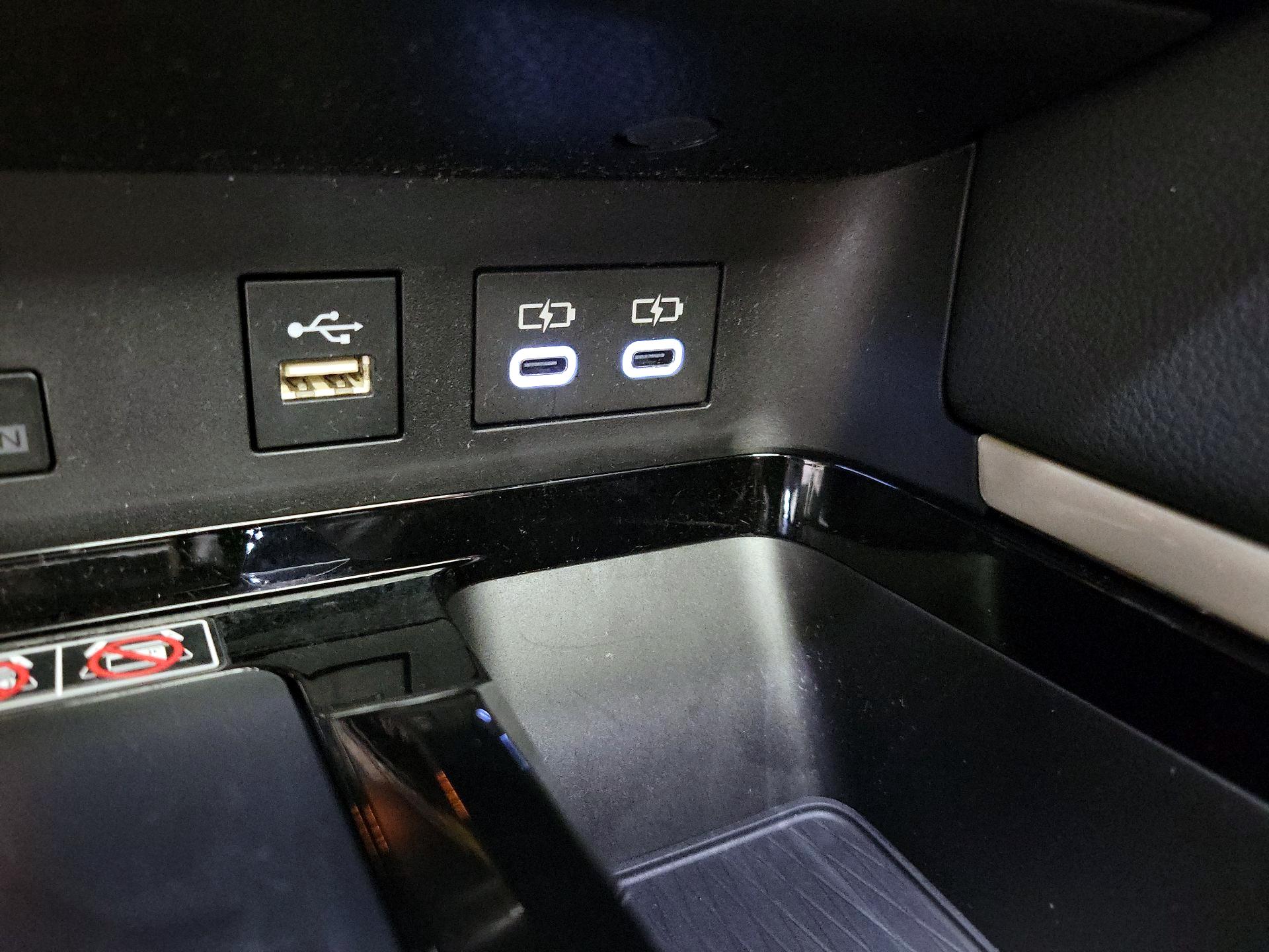 Thumbnail: 2025 Toyota Camry - 18