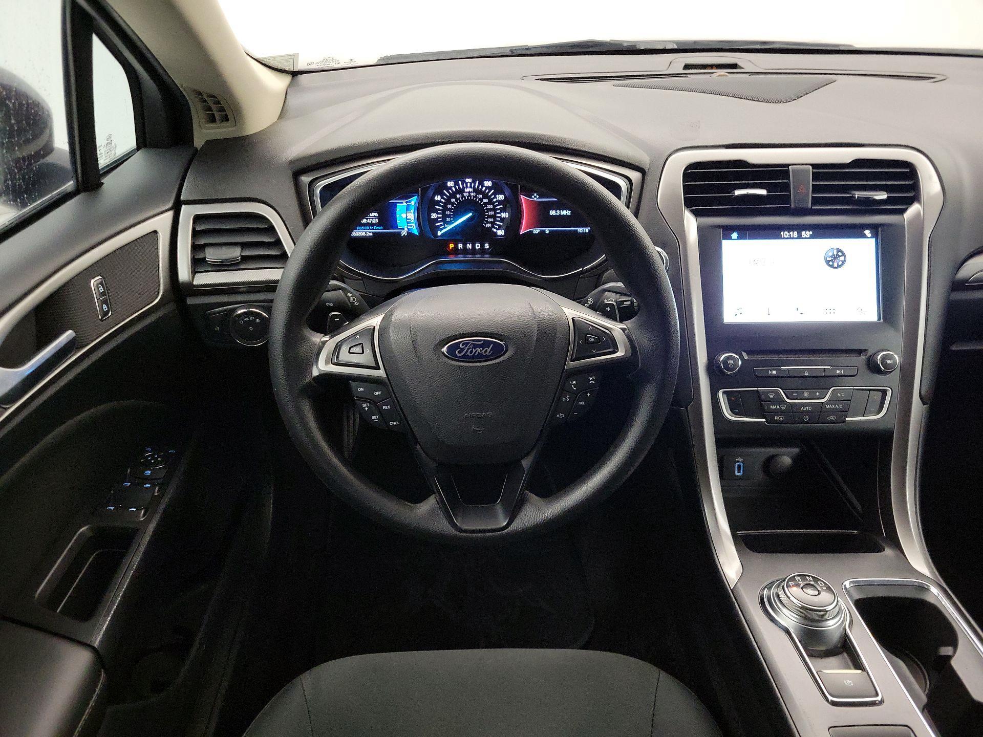 Thumbnail: 2017 Ford Fusion - 10