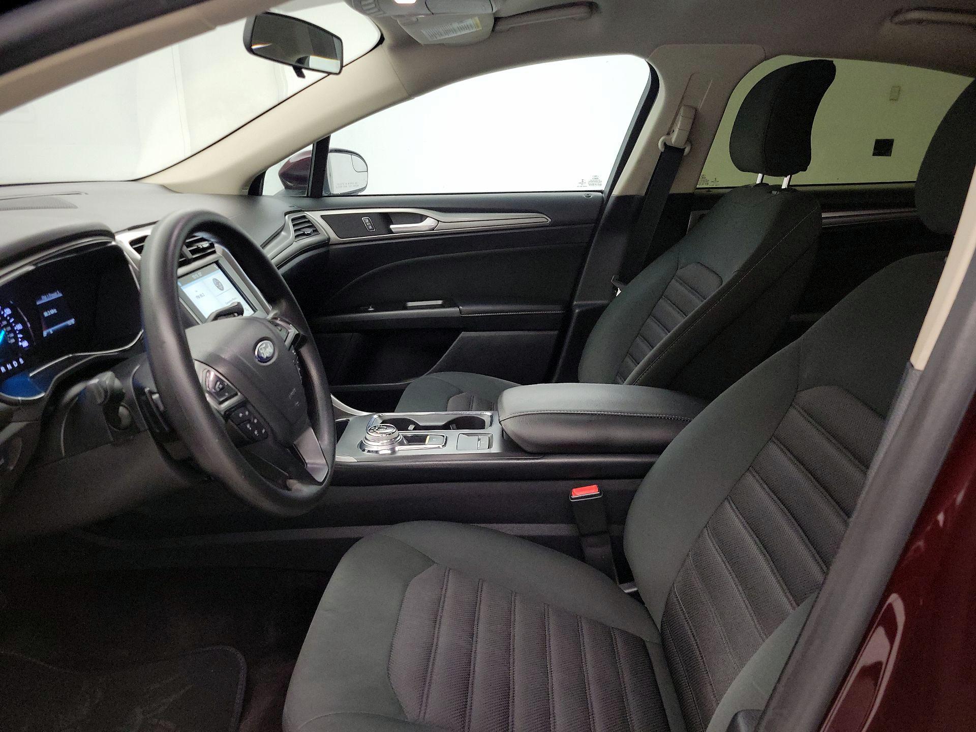 Thumbnail: 2017 Ford Fusion - 11