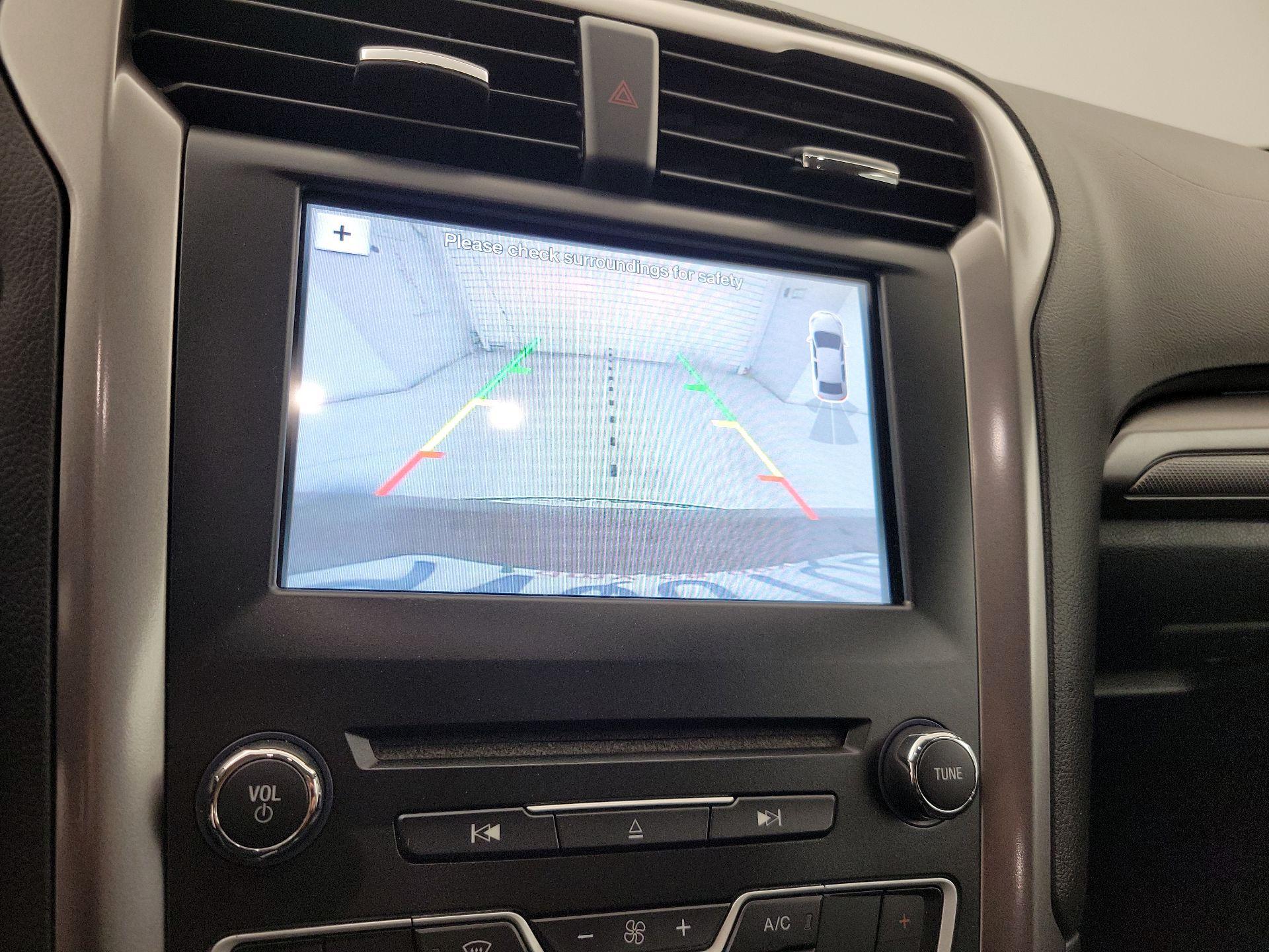 Thumbnail: 2017 Ford Fusion - 14