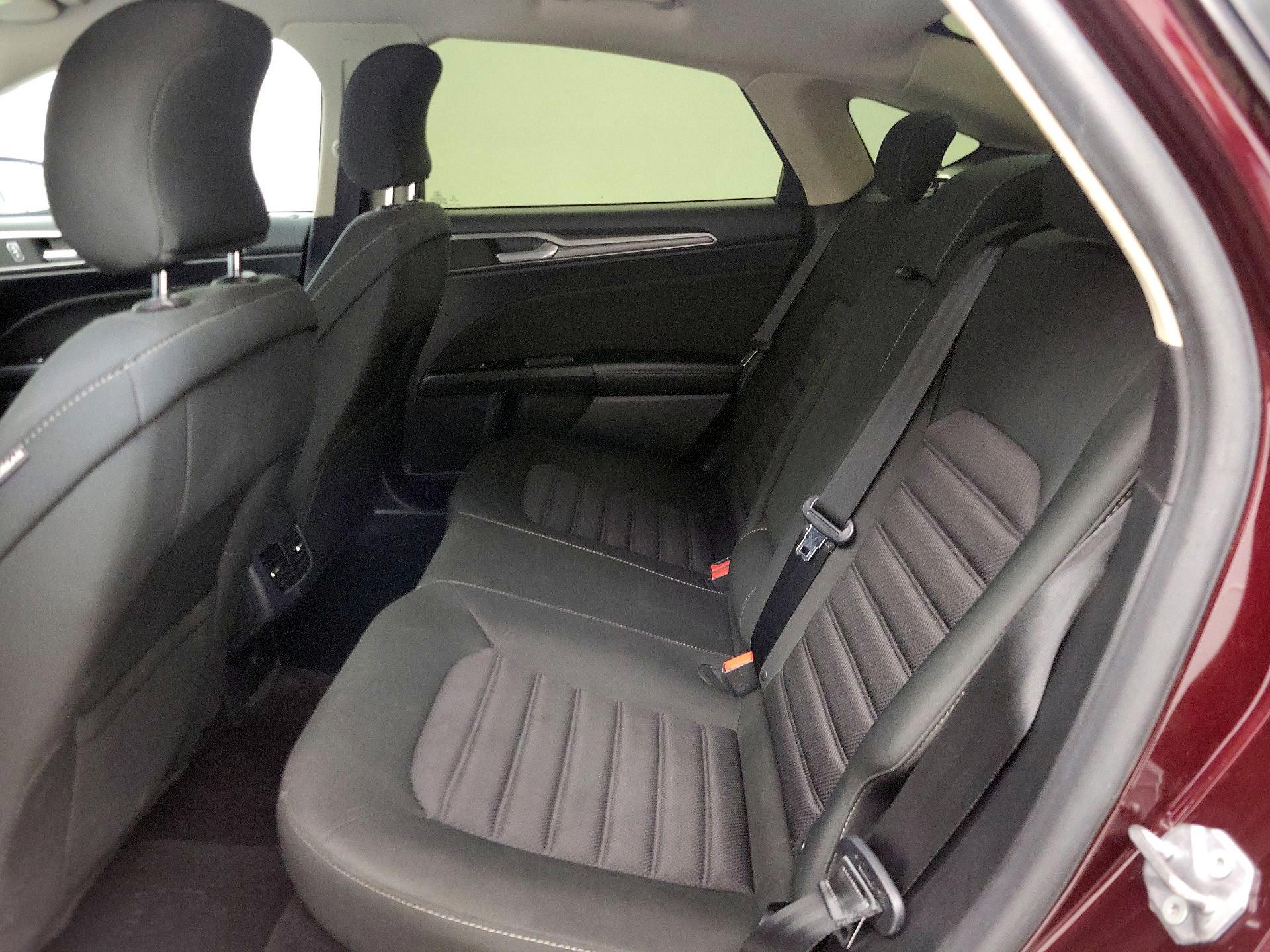 Thumbnail: 2017 Ford Fusion - 19