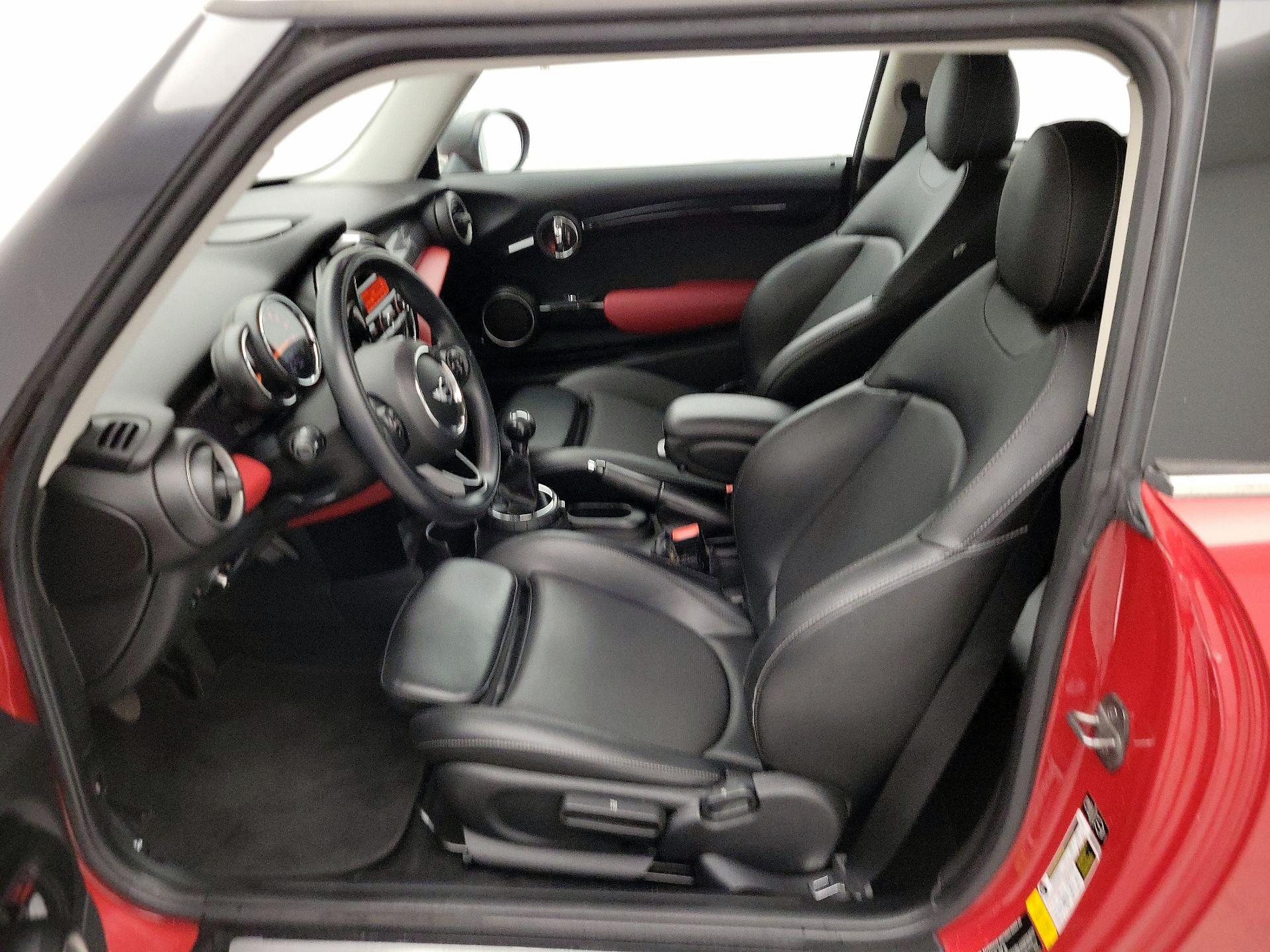 Thumbnail: 2015 MINI Cooper Hardtop - 11