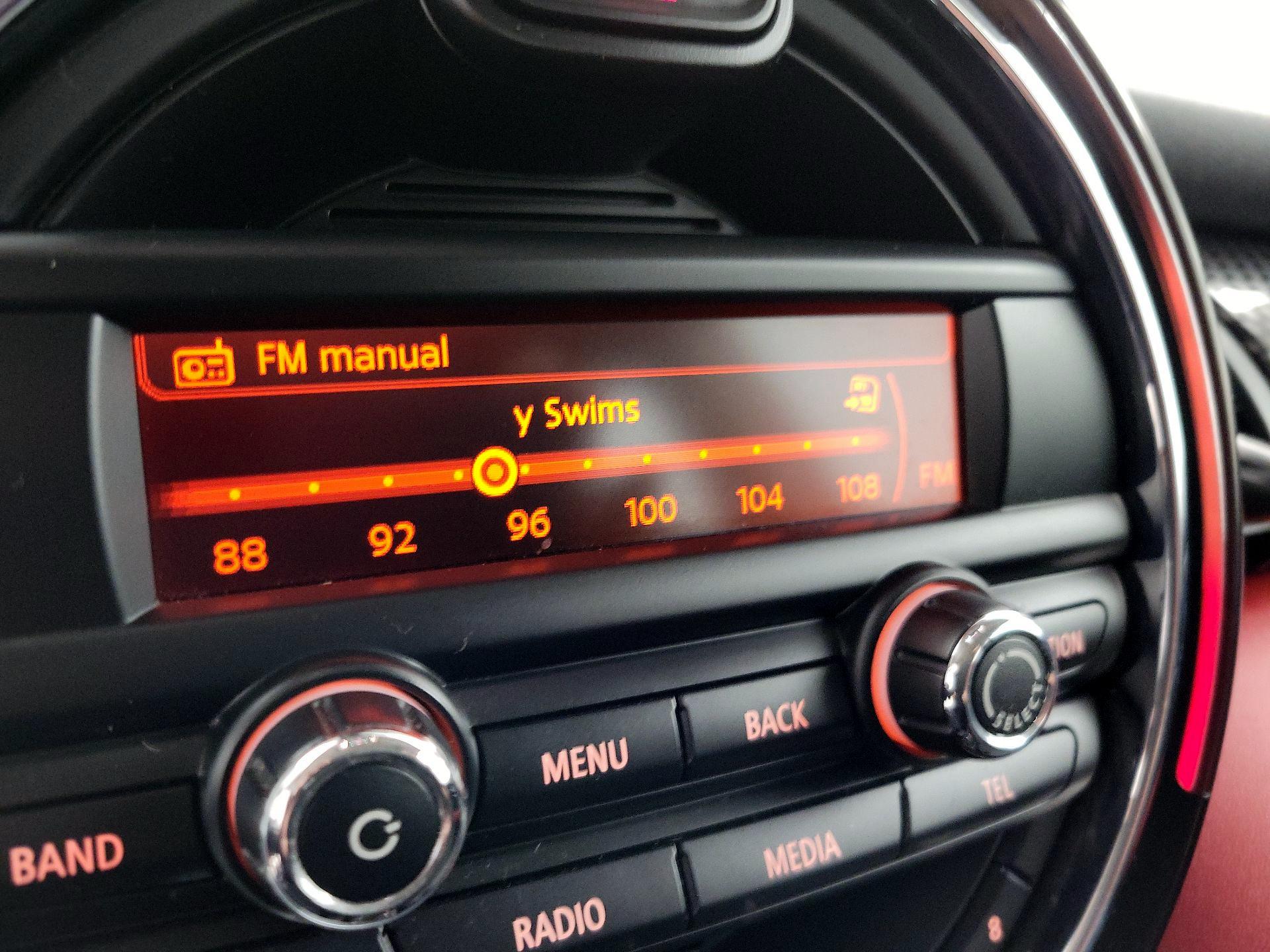 Thumbnail: 2015 MINI Cooper Hardtop - 14