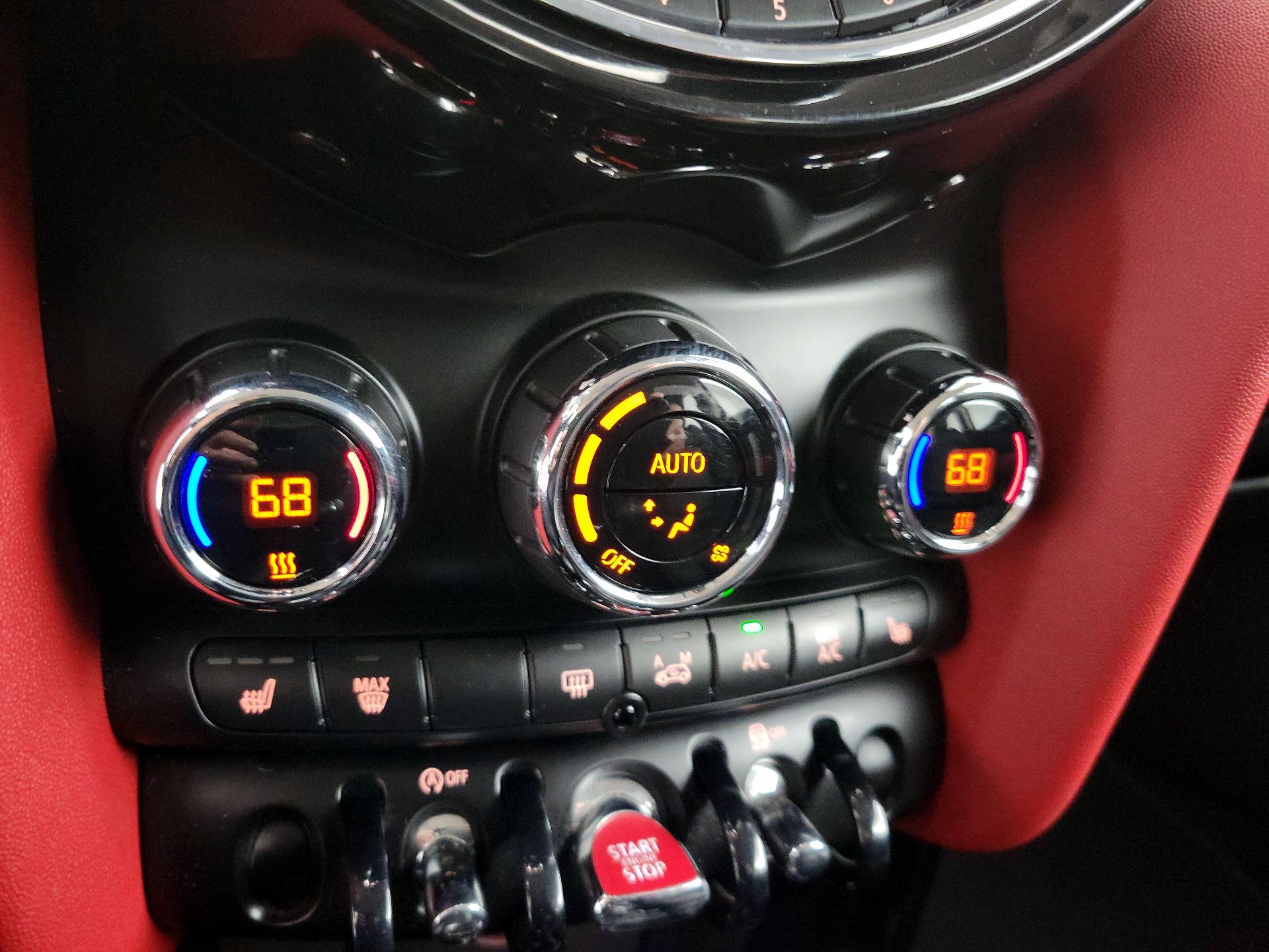 Thumbnail: 2015 MINI Cooper Hardtop - 15