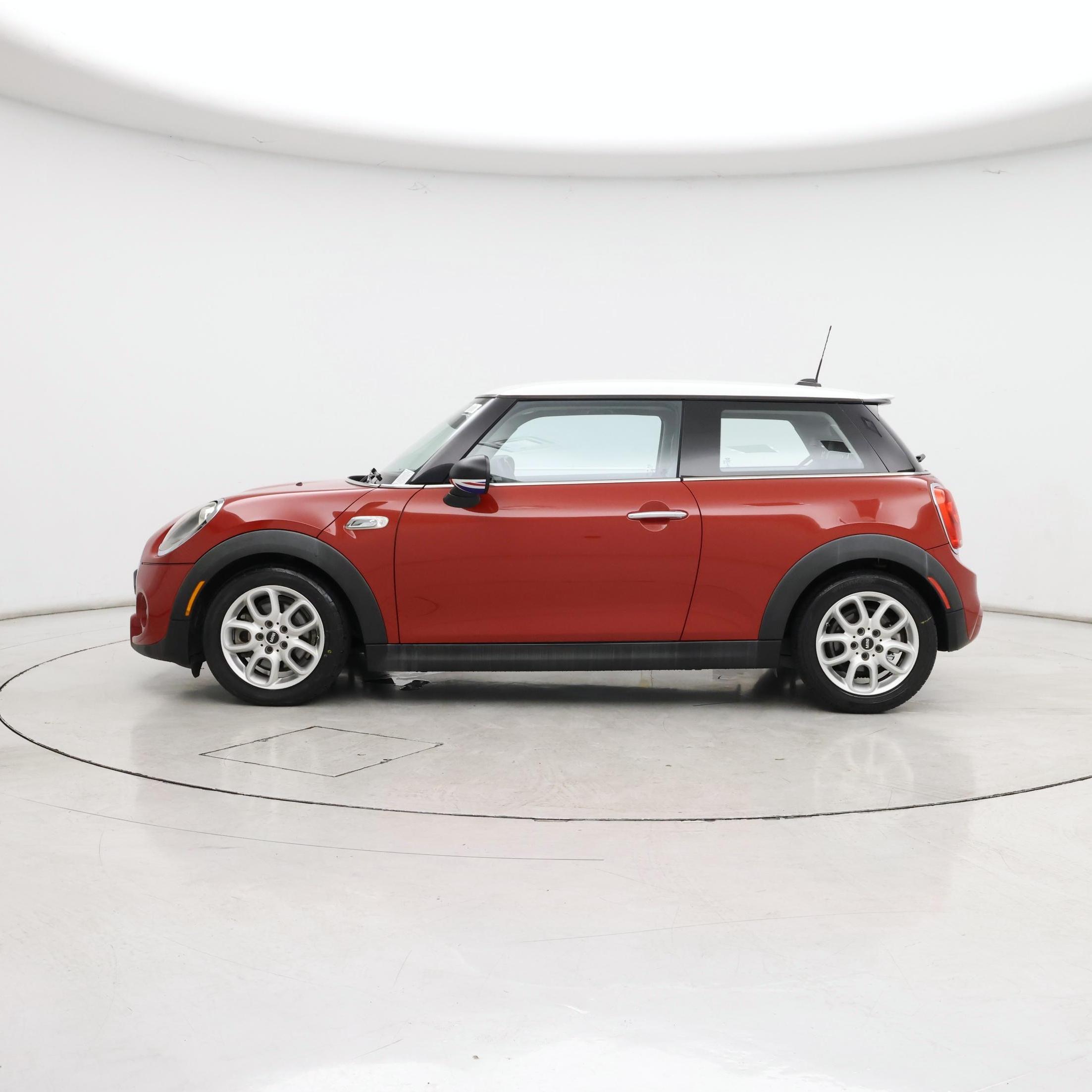 Thumbnail: 2015 MINI Cooper Hardtop - 3