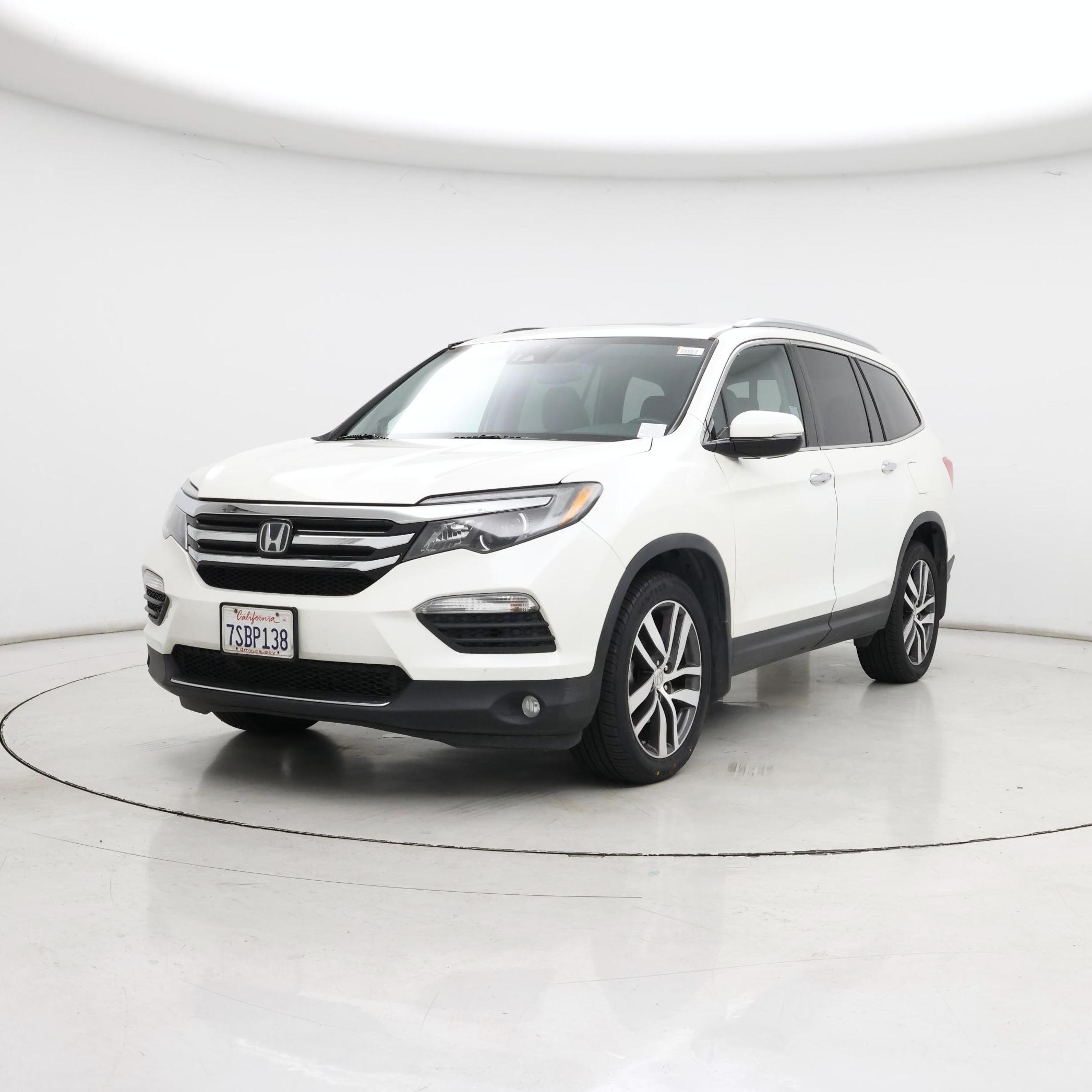 Thumbnail: 2016 Honda Pilot - 4