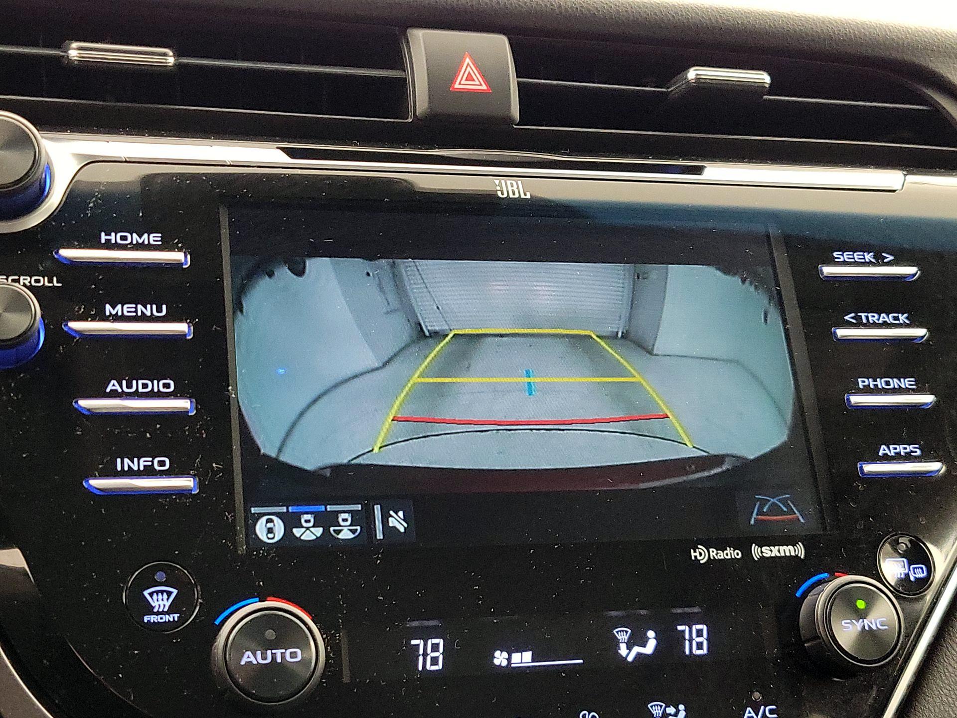 Thumbnail: 2018 Toyota Camry - 14