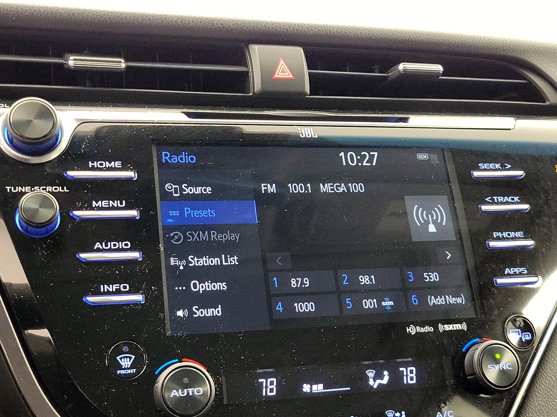 Thumbnail: 2018 Toyota Camry - 15