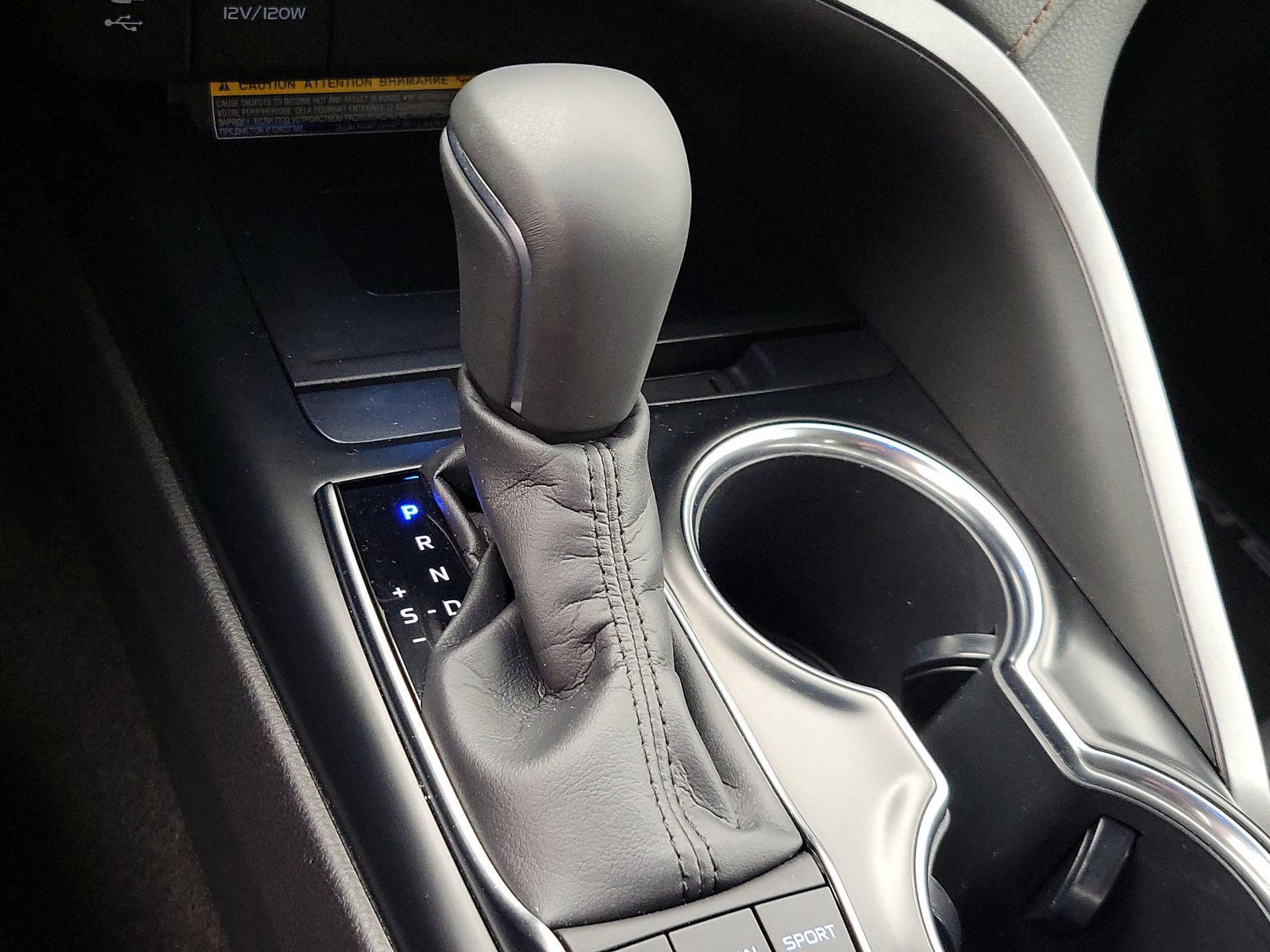 Thumbnail: 2018 Toyota Camry - 17