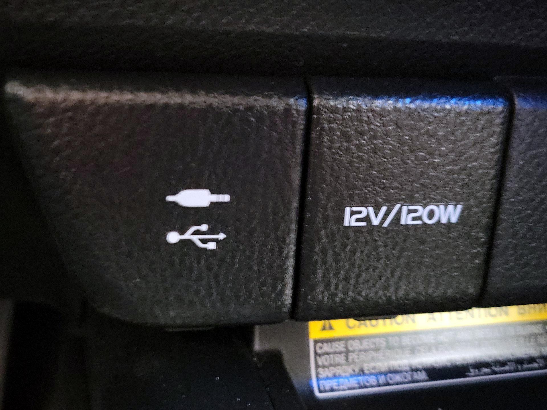 Thumbnail: 2018 Toyota Camry - 18