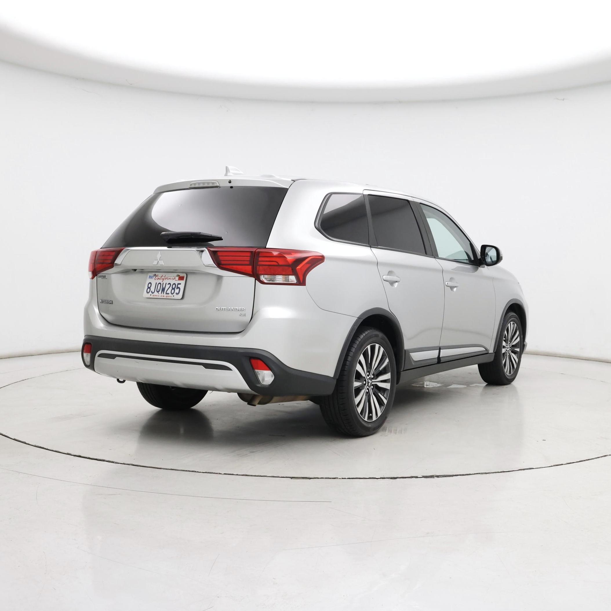 Thumbnail: 2019 Mitsubishi Outlander - 8