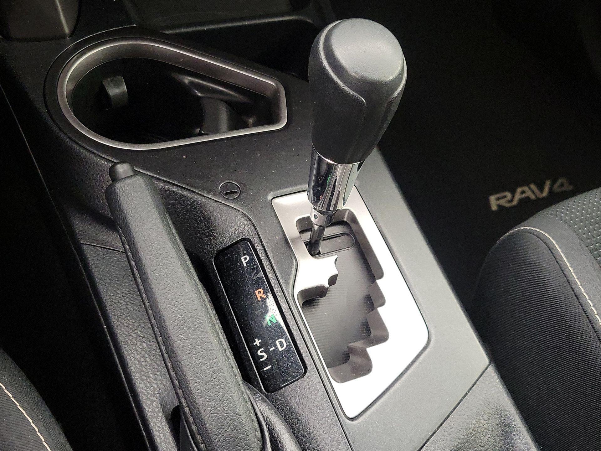 Thumbnail: 2017 Toyota RAV4 - 17