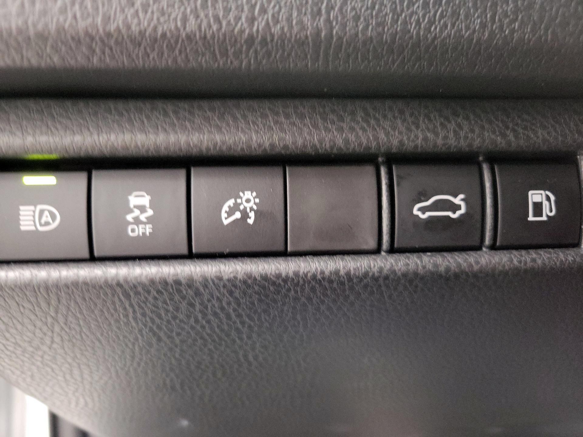 Thumbnail: 2025 Toyota Camry - 13