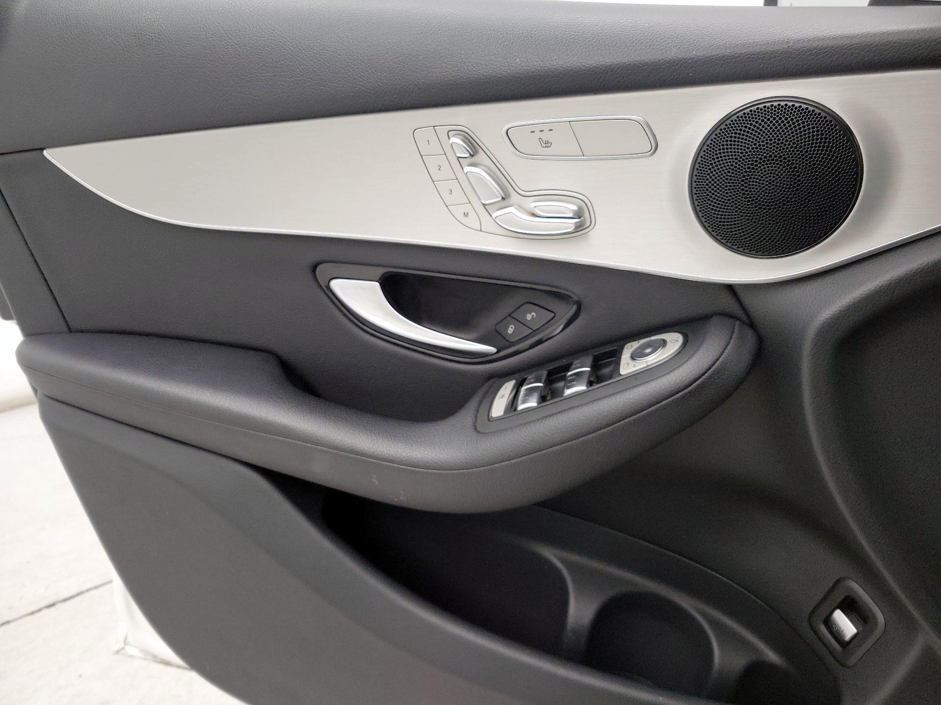 Thumbnail: 2019 Mercedes-Benz GLC - 12