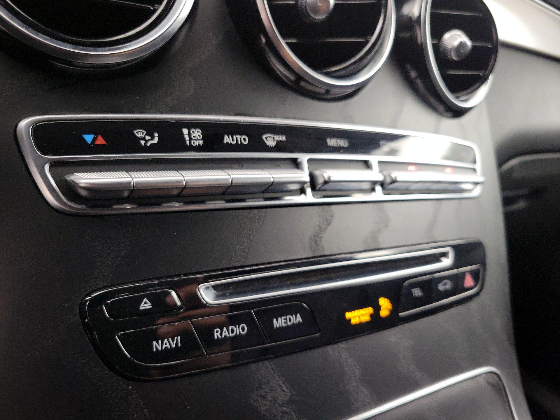 Thumbnail: 2019 Mercedes-Benz GLC - 17