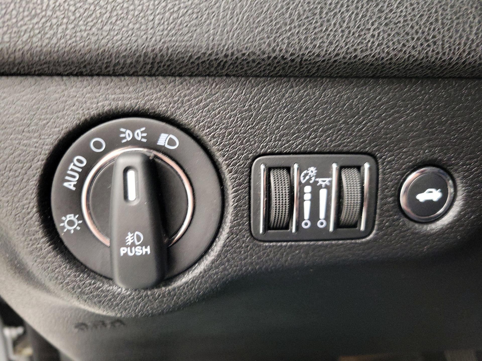 Thumbnail: 2021 Chrysler 300 - 13