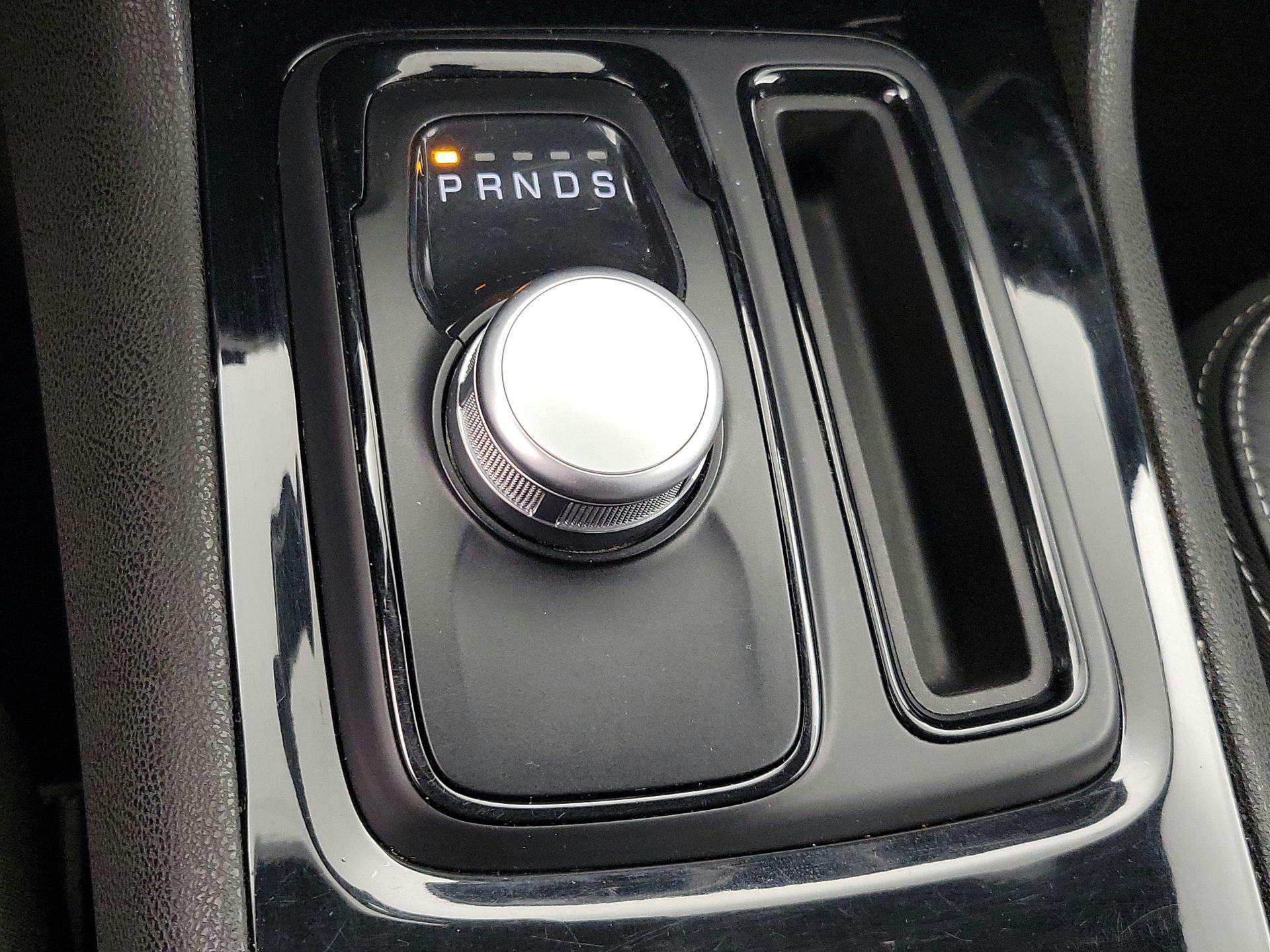 Thumbnail: 2021 Chrysler 300 - 18