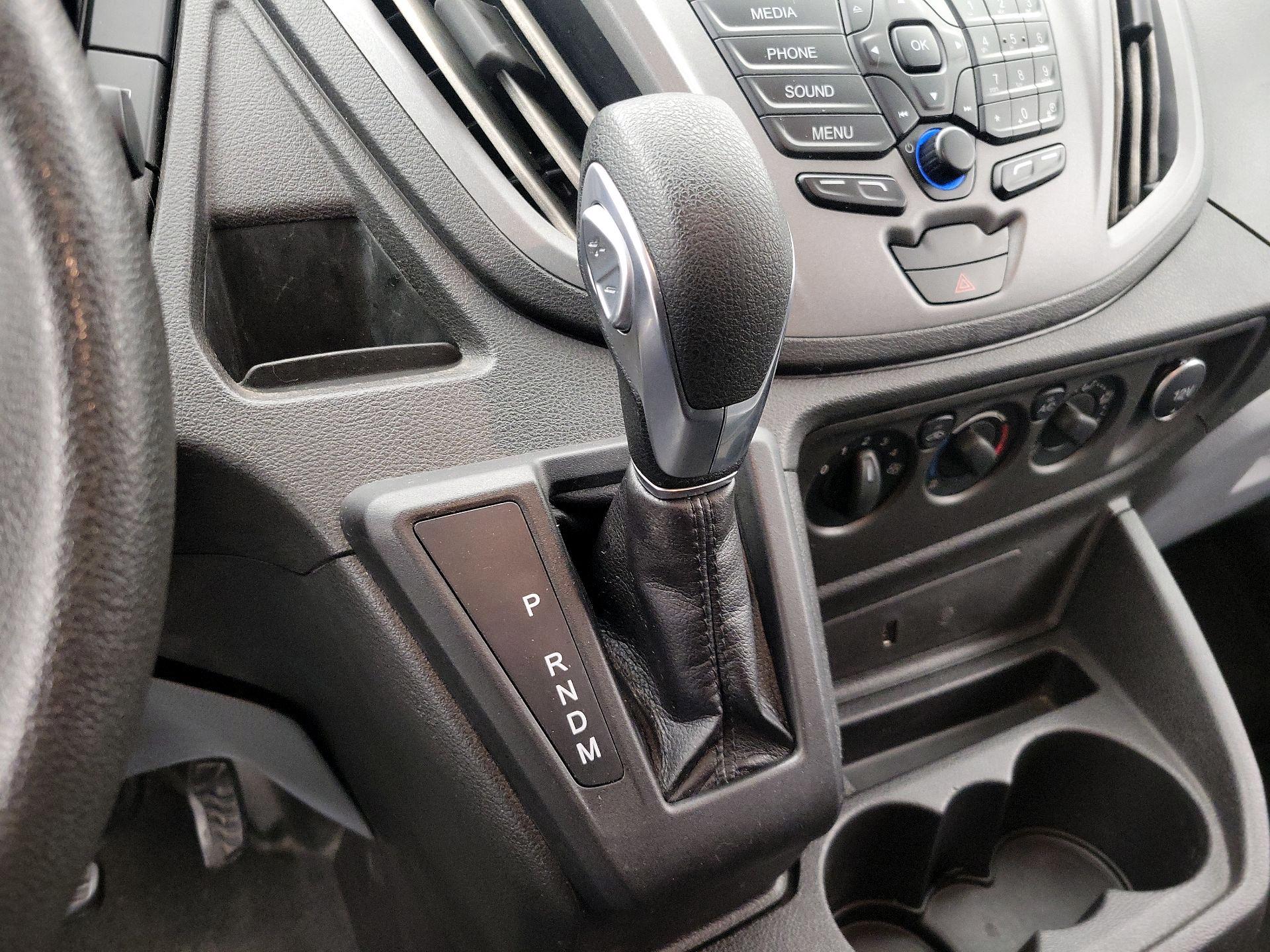 Thumbnail: 2018 Ford Transit Series - 17