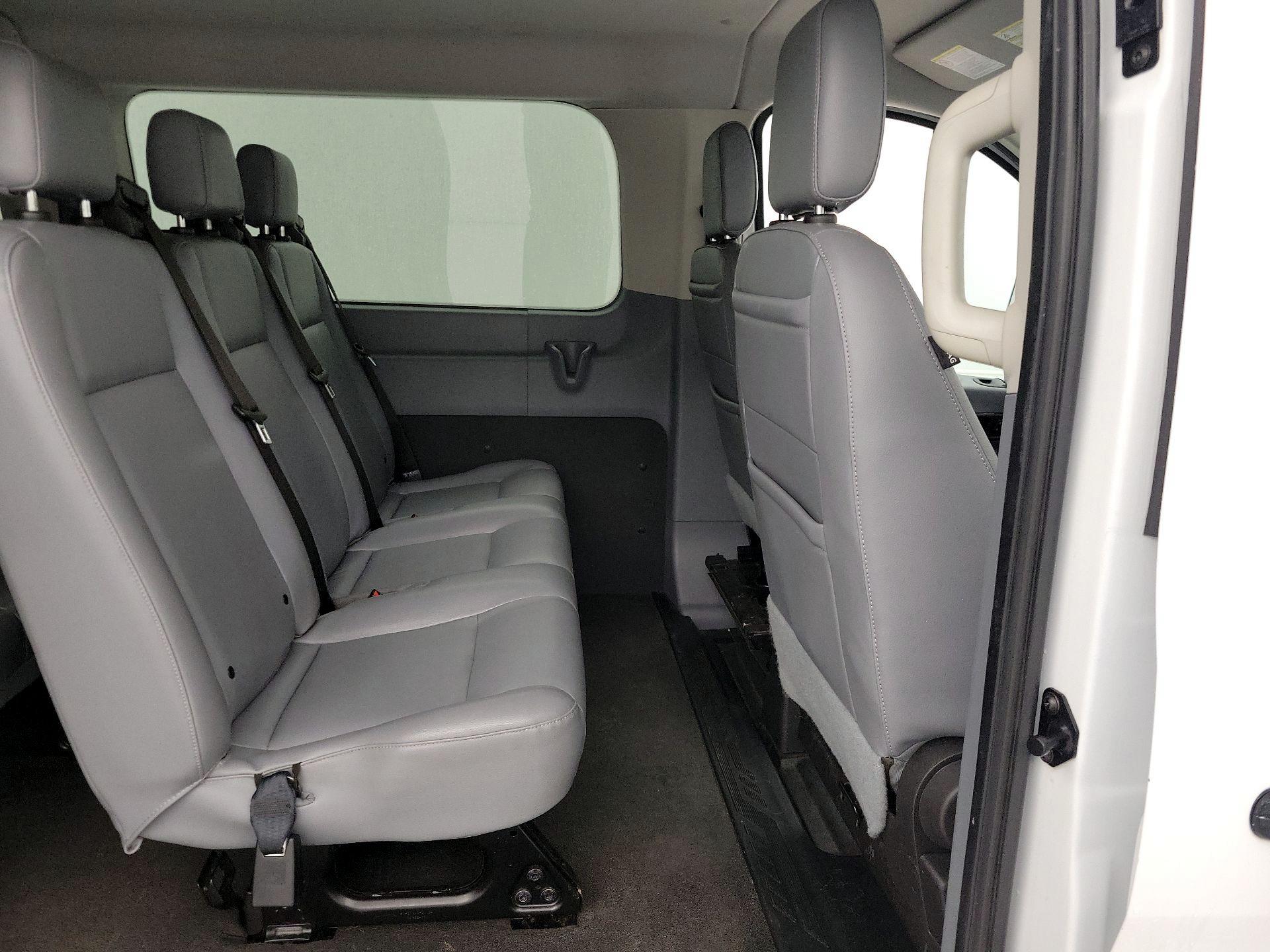 Thumbnail: 2018 Ford Transit Series - 19