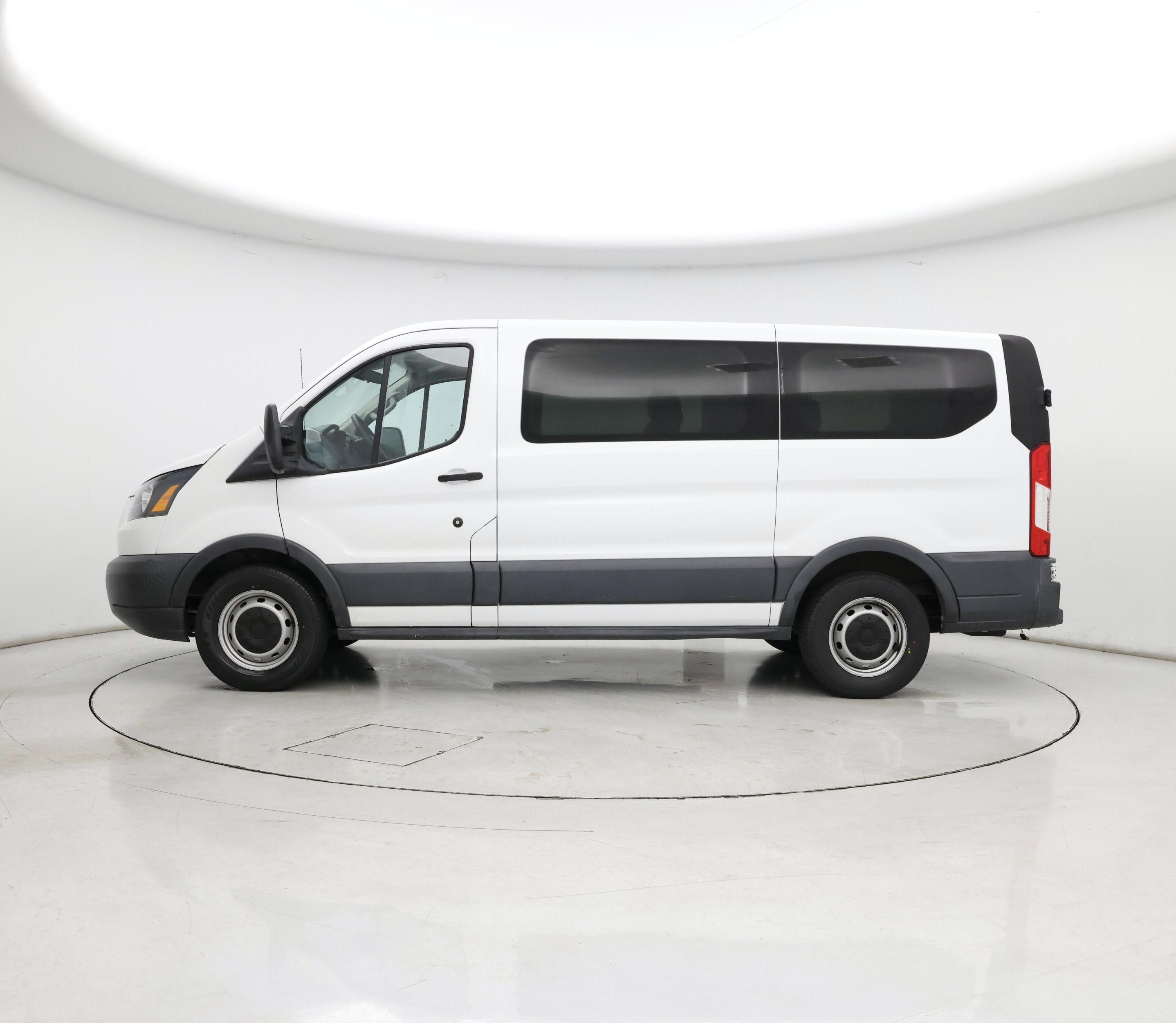 Thumbnail: 2018 Ford Transit Series - 3