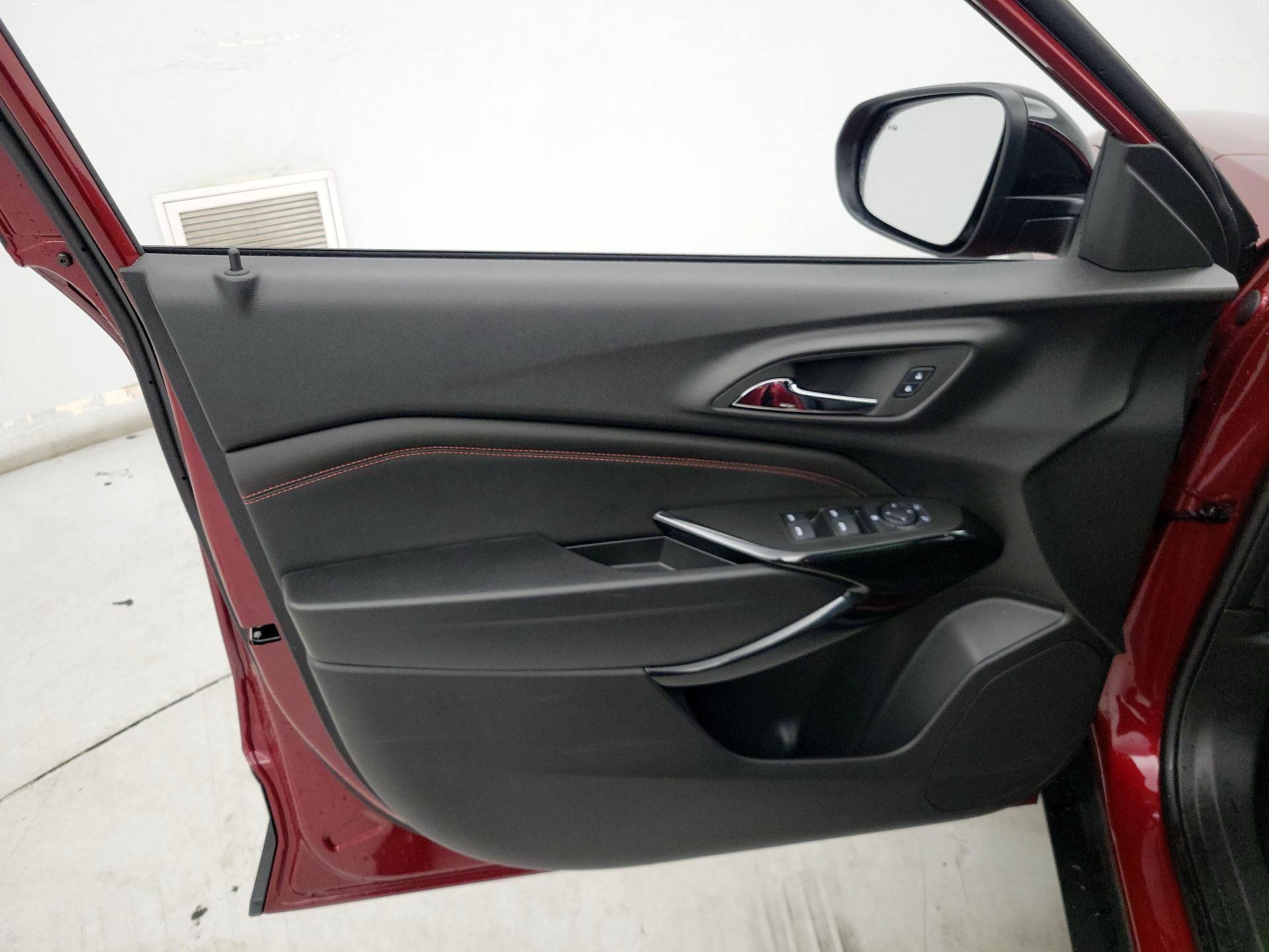 Thumbnail: 2025 Chevrolet Trax - 12