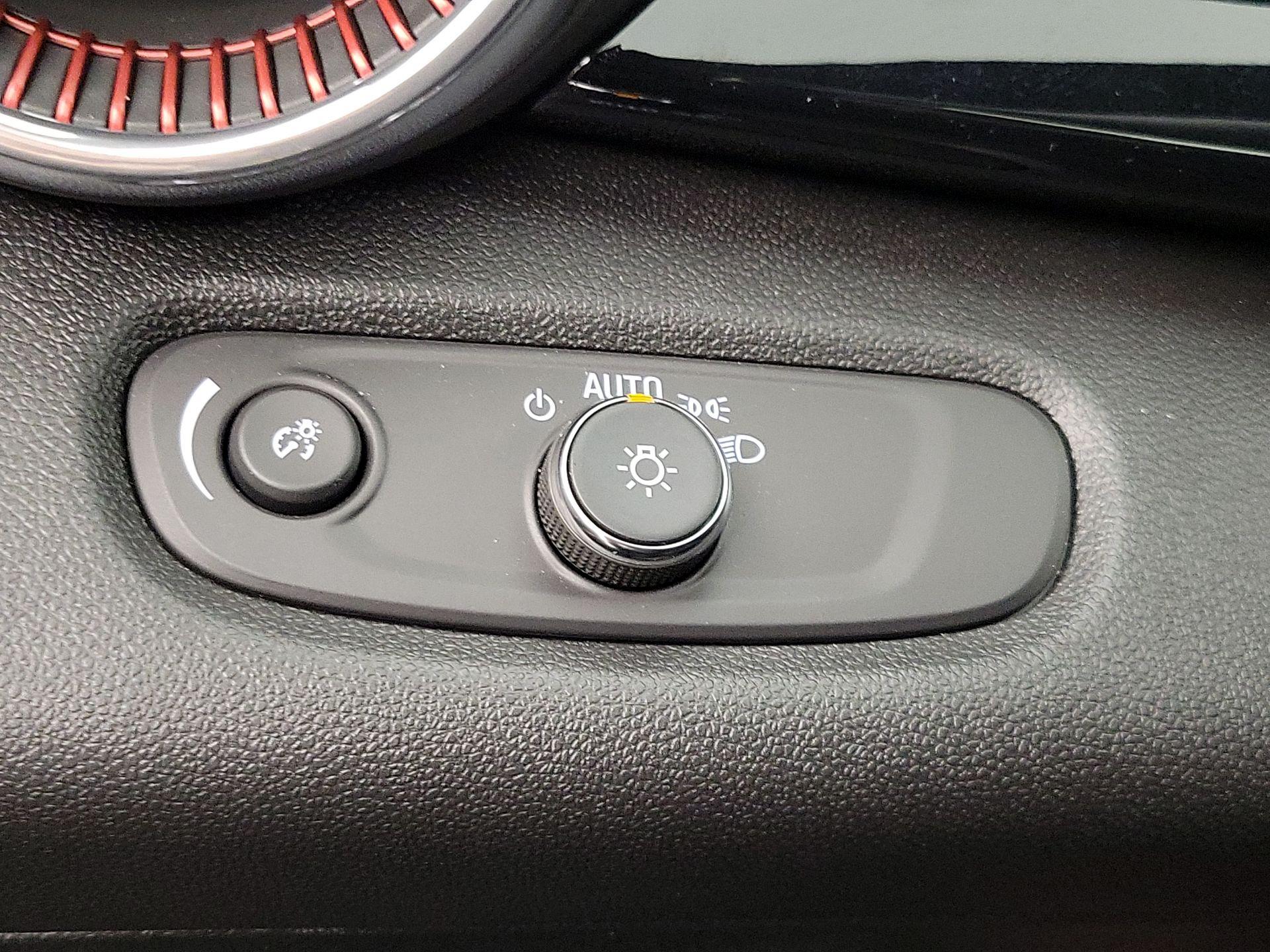 Thumbnail: 2025 Chevrolet Trax - 13