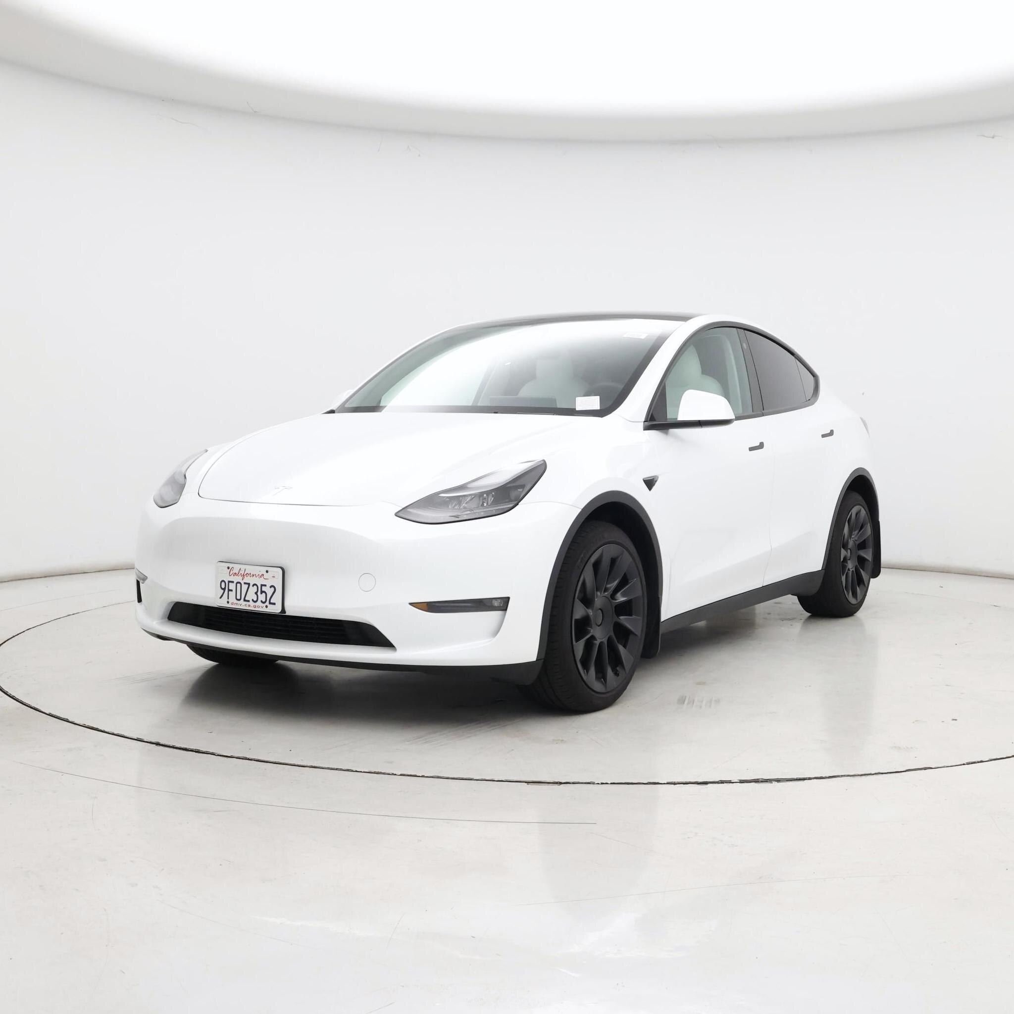 Thumbnail: 2023 Tesla Model Y - 4