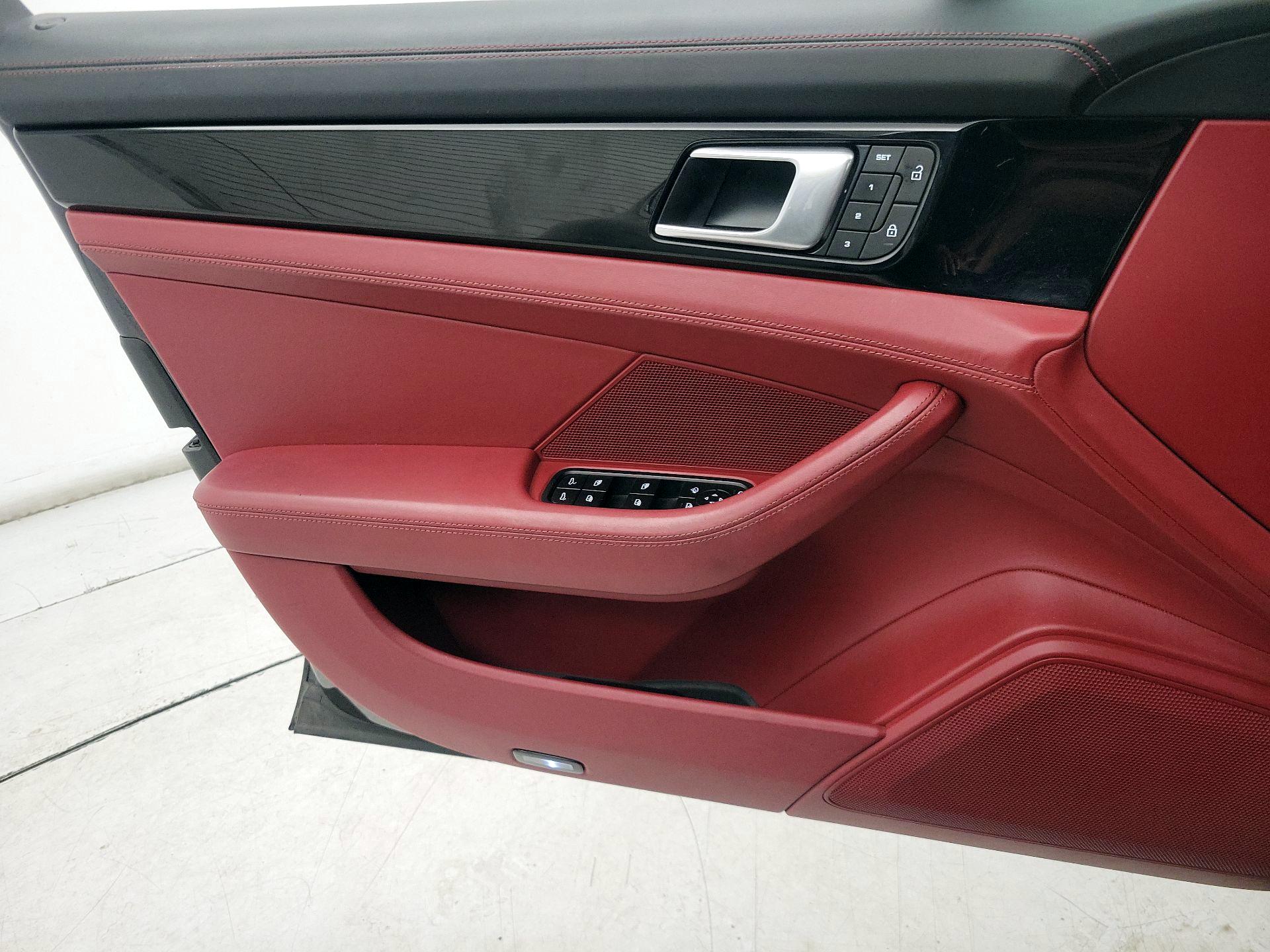 Thumbnail: 2022 Porsche Panamera - 12