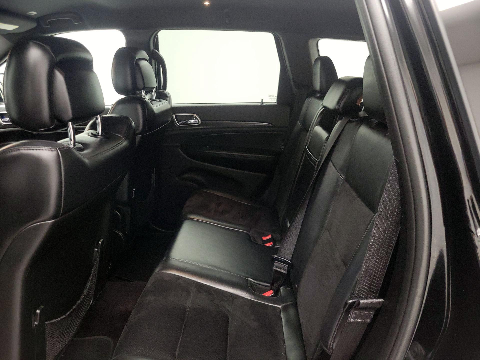 Thumbnail: 2017 Jeep Grand Cherokee - 19