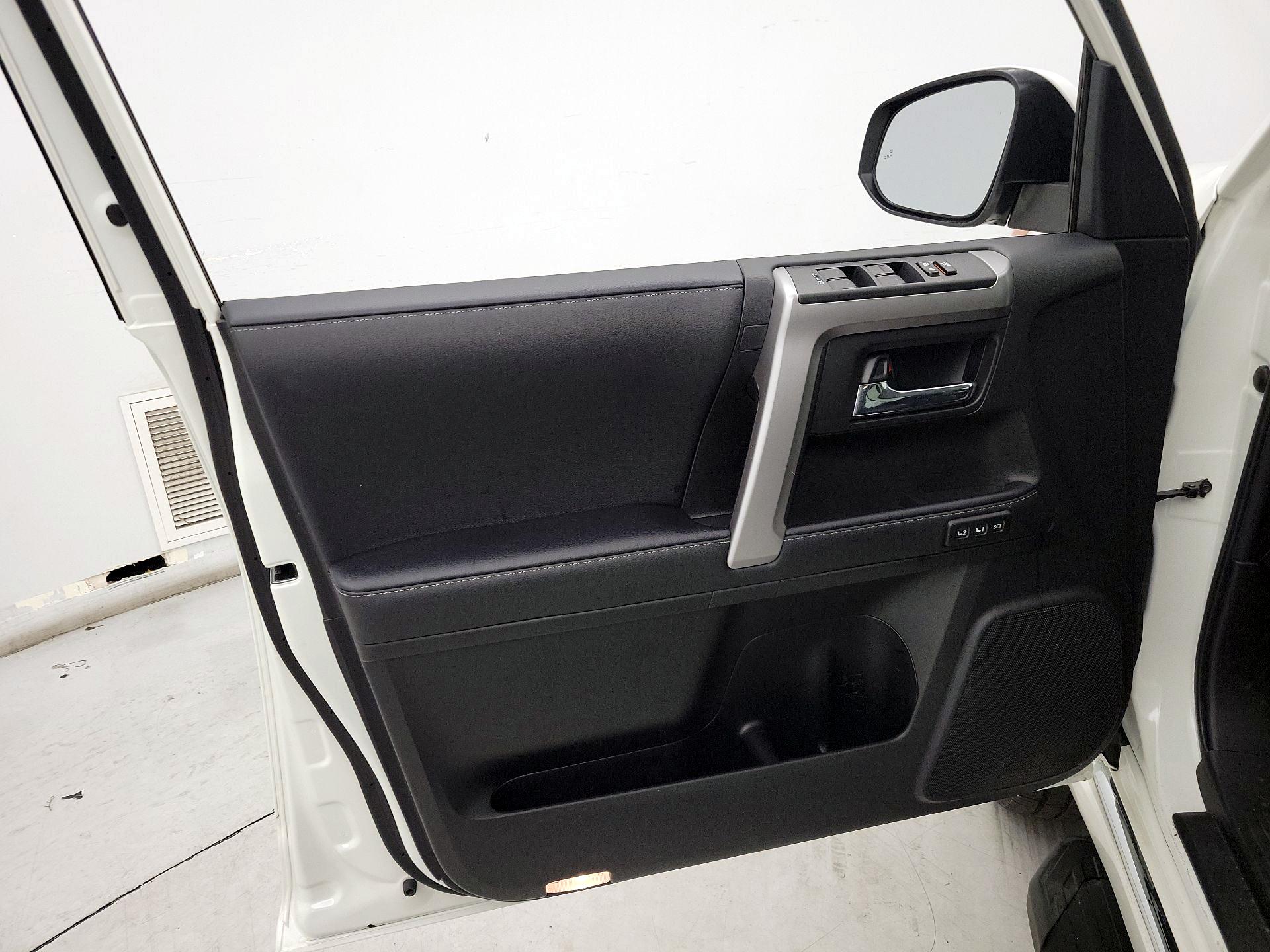 Thumbnail: 2023 Toyota 4Runner - 12